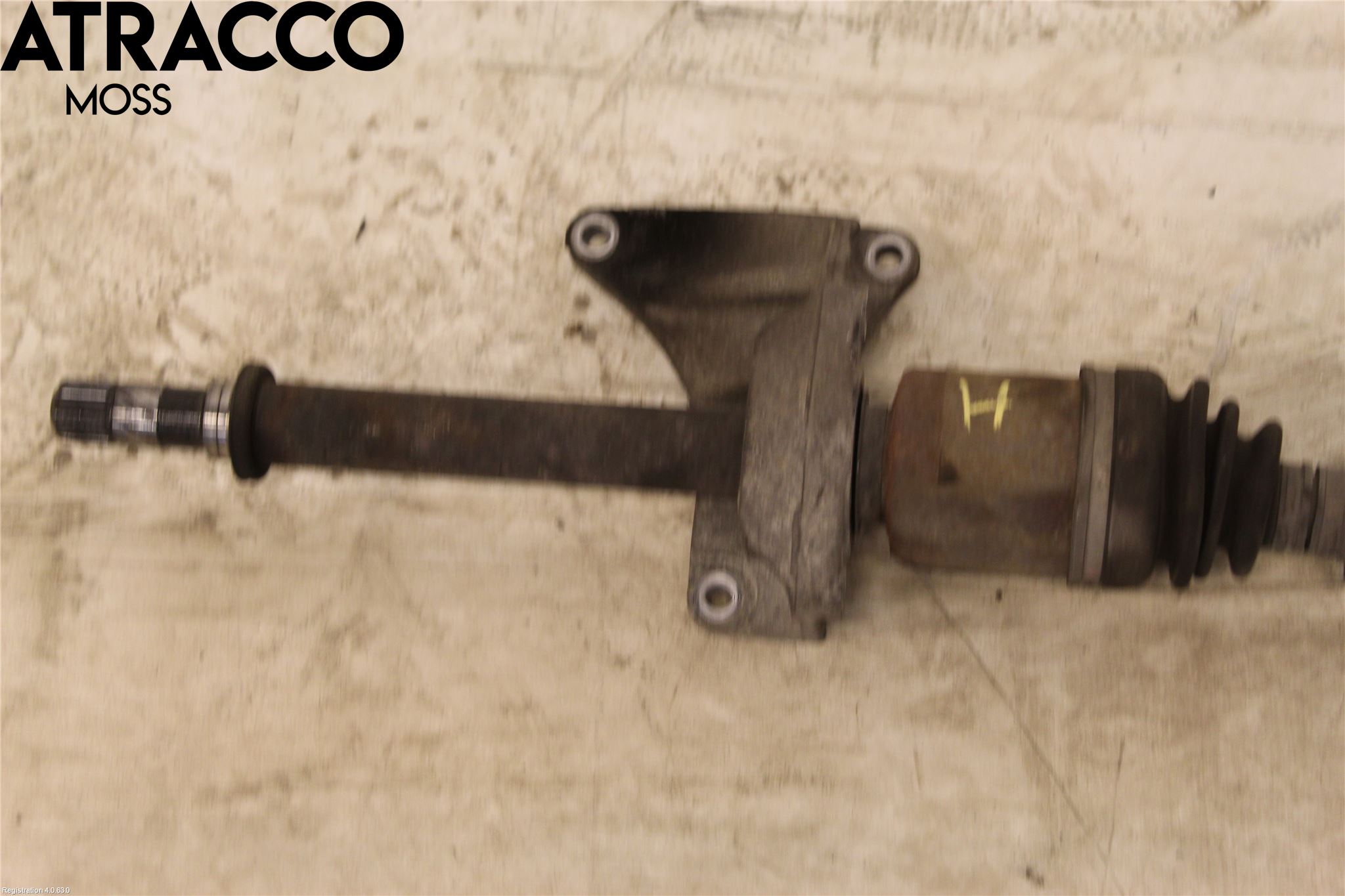 Nissan QASHQAI+2  08-10 Drivaxel Fram Höger