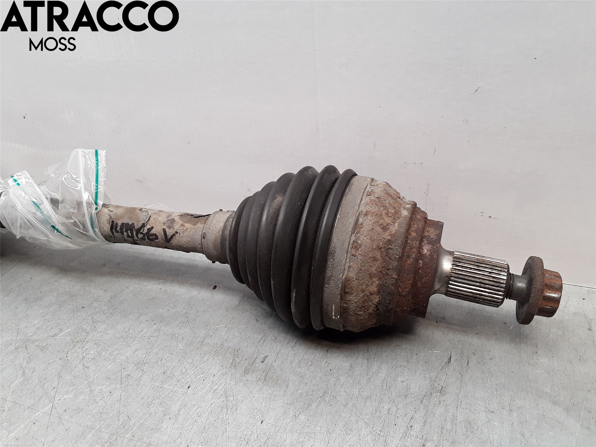 Volkswagen VW PASSAT 15-19 Drivaxel Fram Vänster