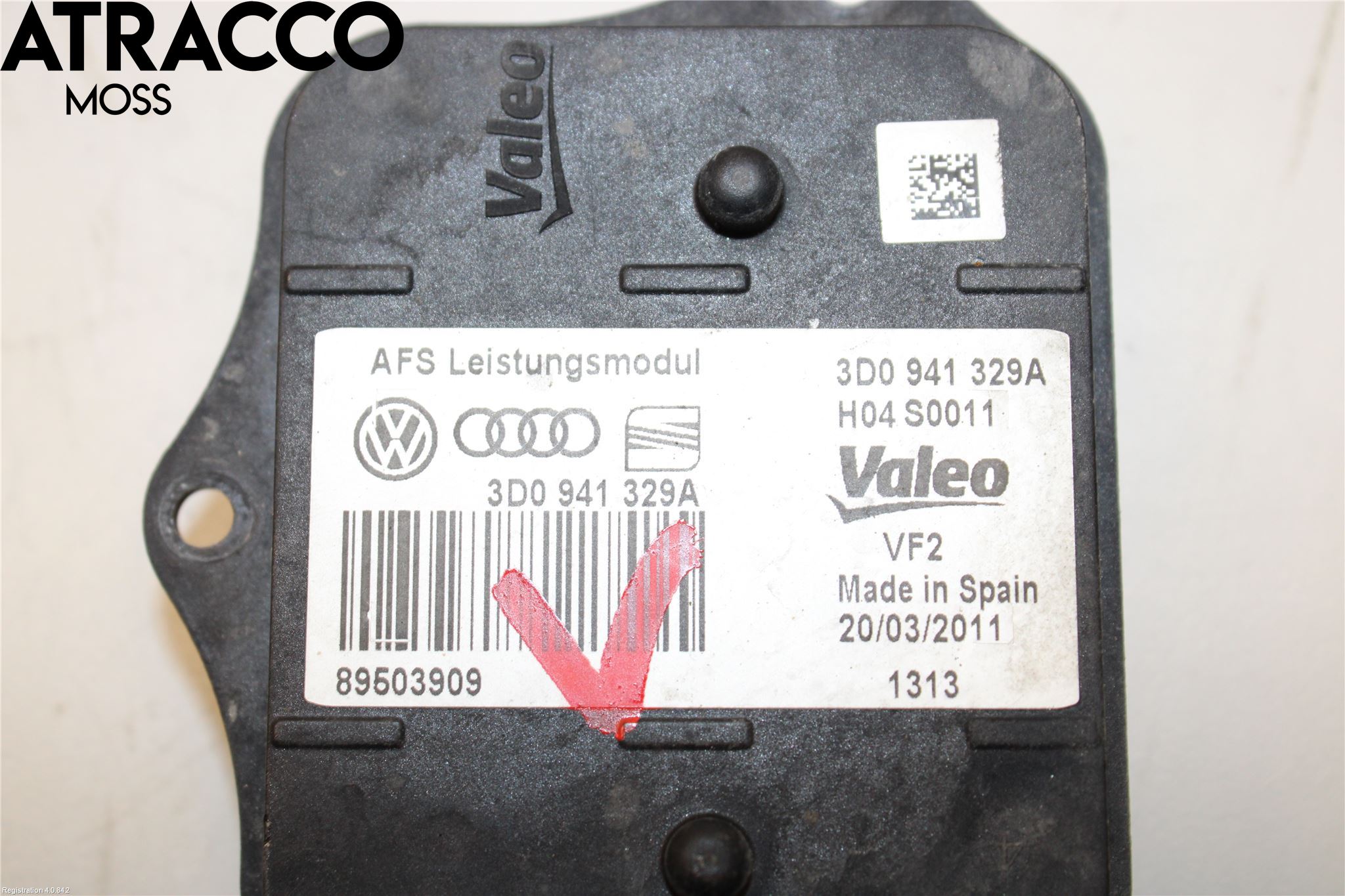 Volkswagen VW PASSAT 11-14 Styrenhet Strålkastare