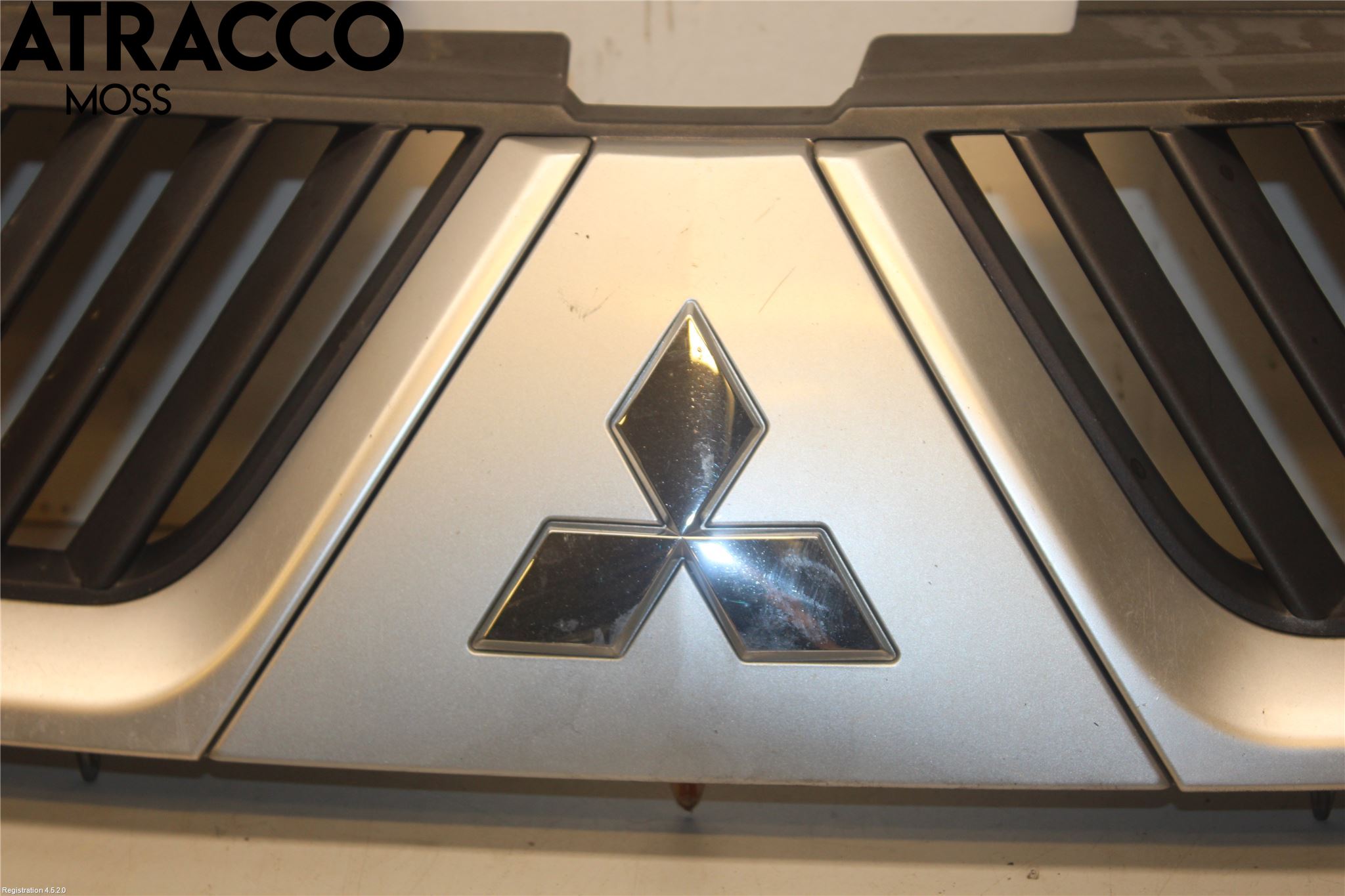 Mitsubishi OUTLANDER 07-12 Grill Komp