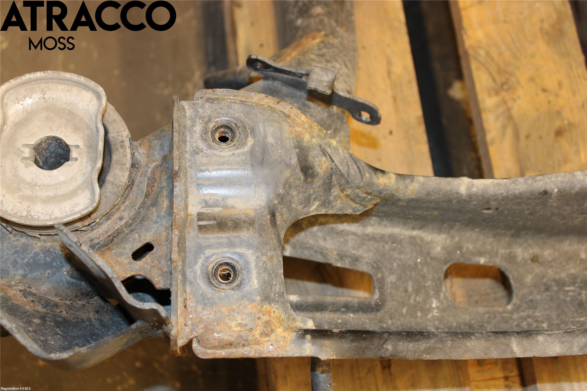 Audi A4/S4 B9 16-19 Bakaxelbalk