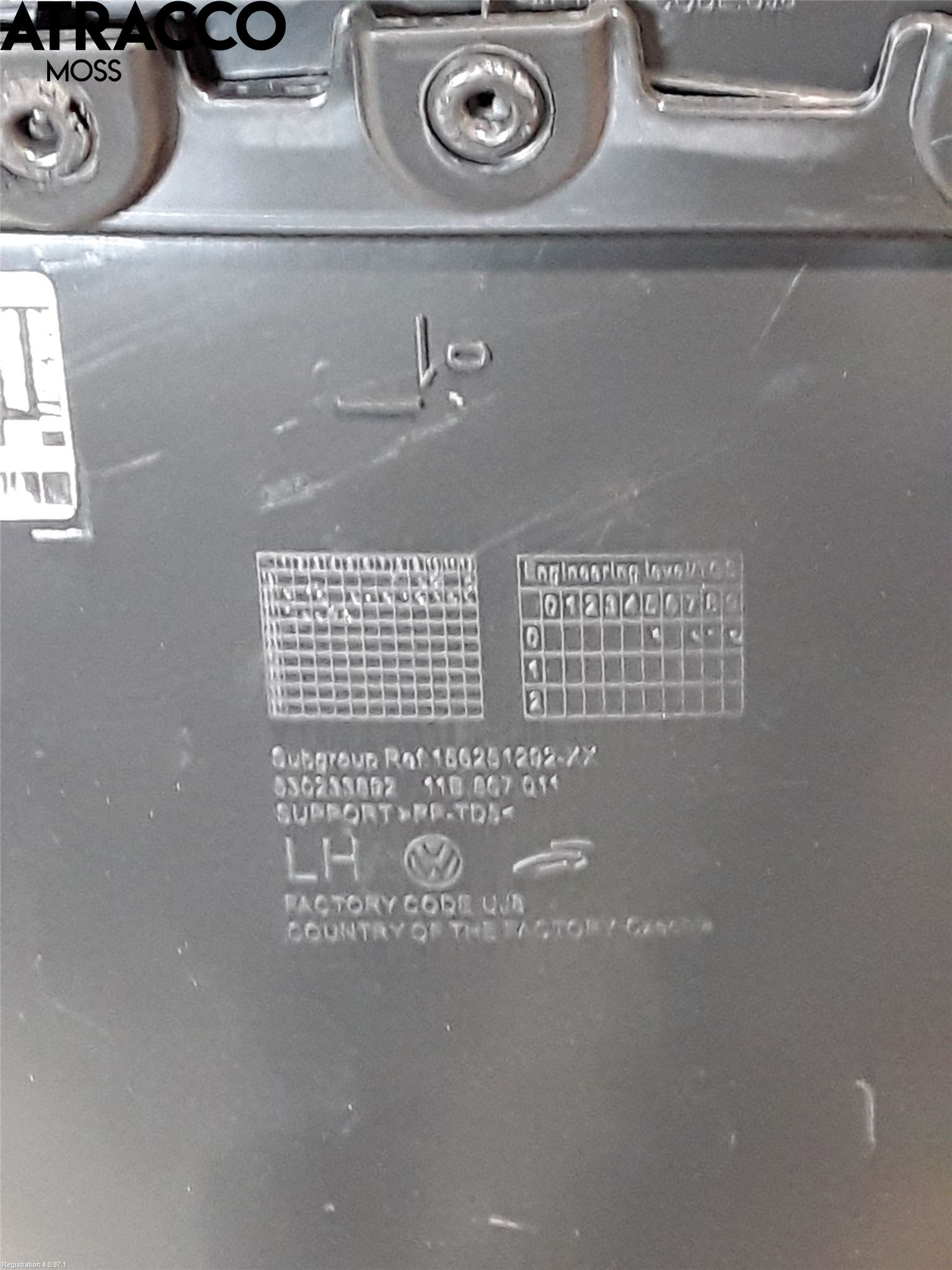 Volkswagen VW ID.4 21- Dörrklädsel Vä