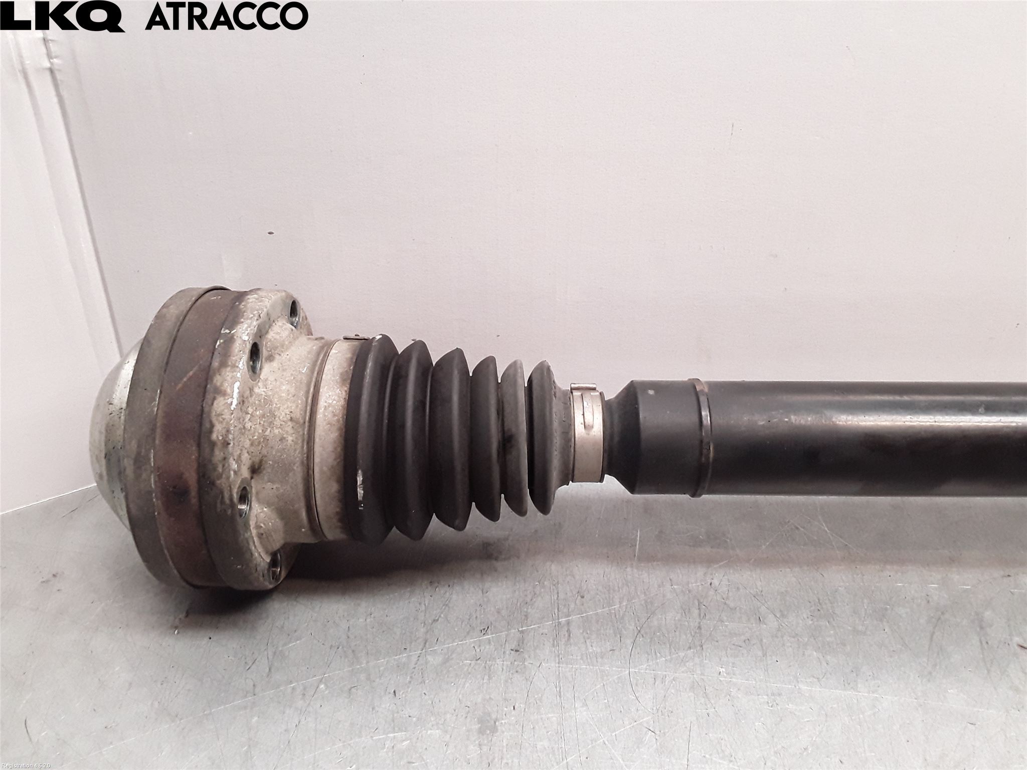 Volkswagen VW CADDY      04-10 Drivaxel Fram Höger