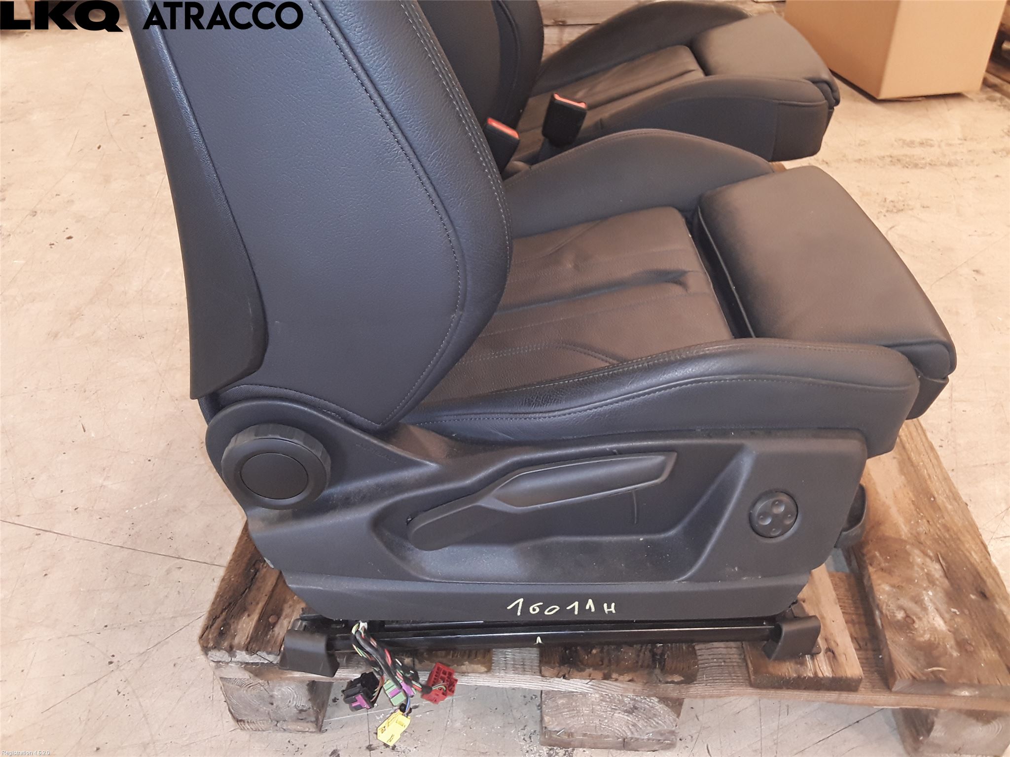 Audi Q5/SQ5 17- Inredning Soffa Fram Komplett