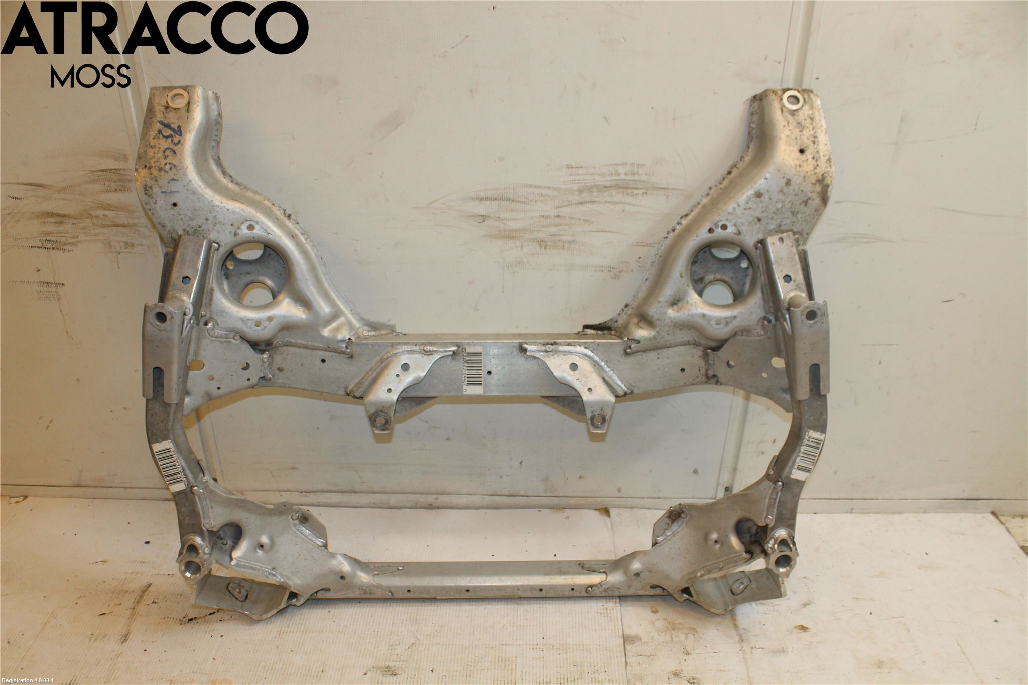 BMW 3 E90/91 SED/TOU 05-12 Framvagn Fäste-Kudde