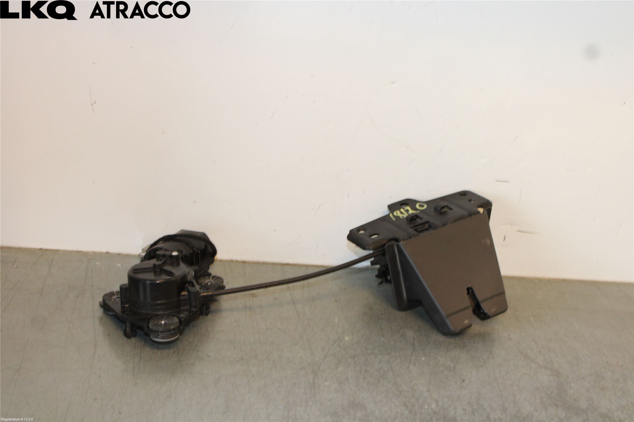 Volvo XC40/RECHARGE 18- Låskista Baklucka