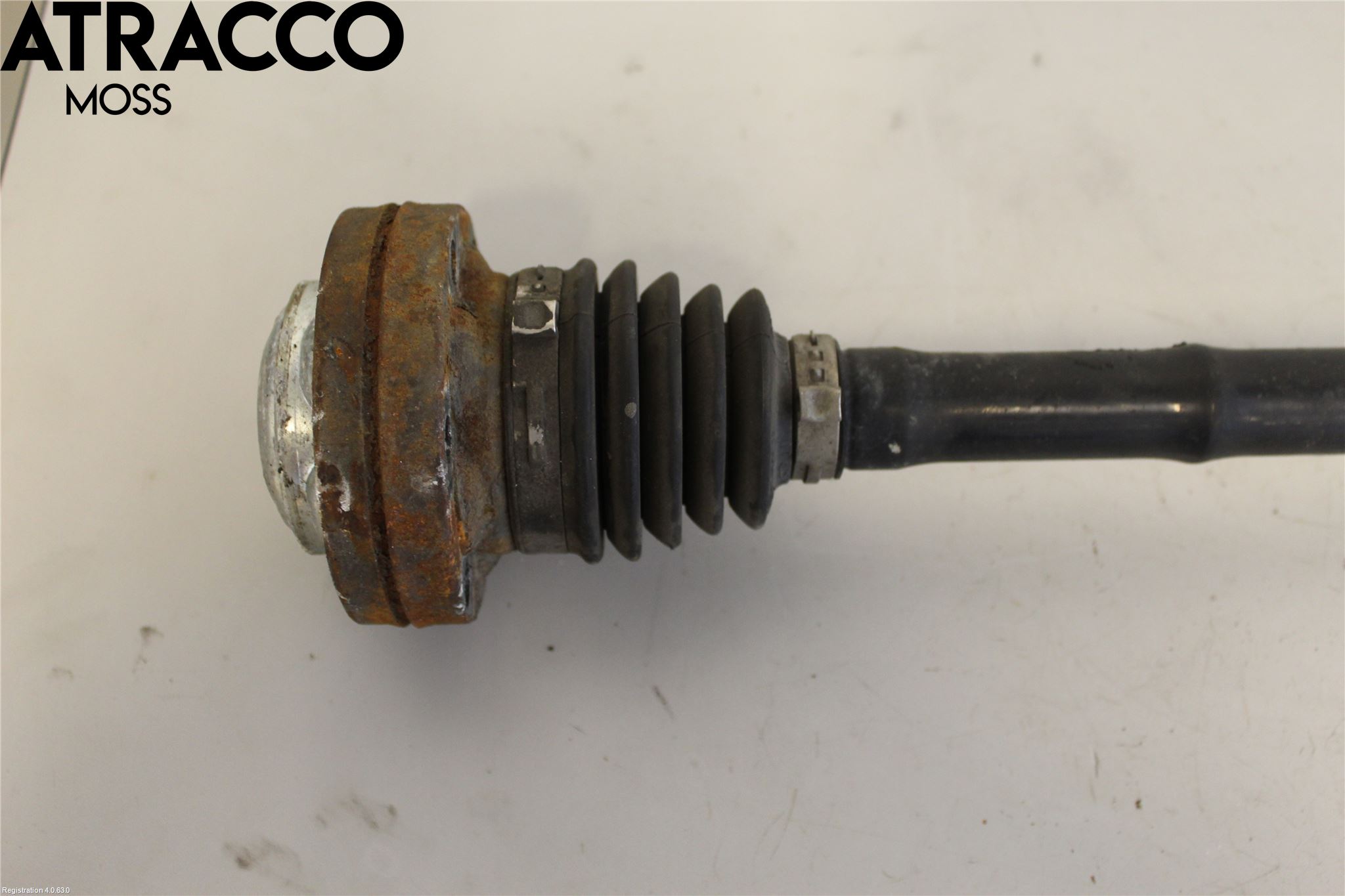 Volkswagen VW TRANSP/CARAVELLE (T5) 04-15 Drivaxel Bak Höger