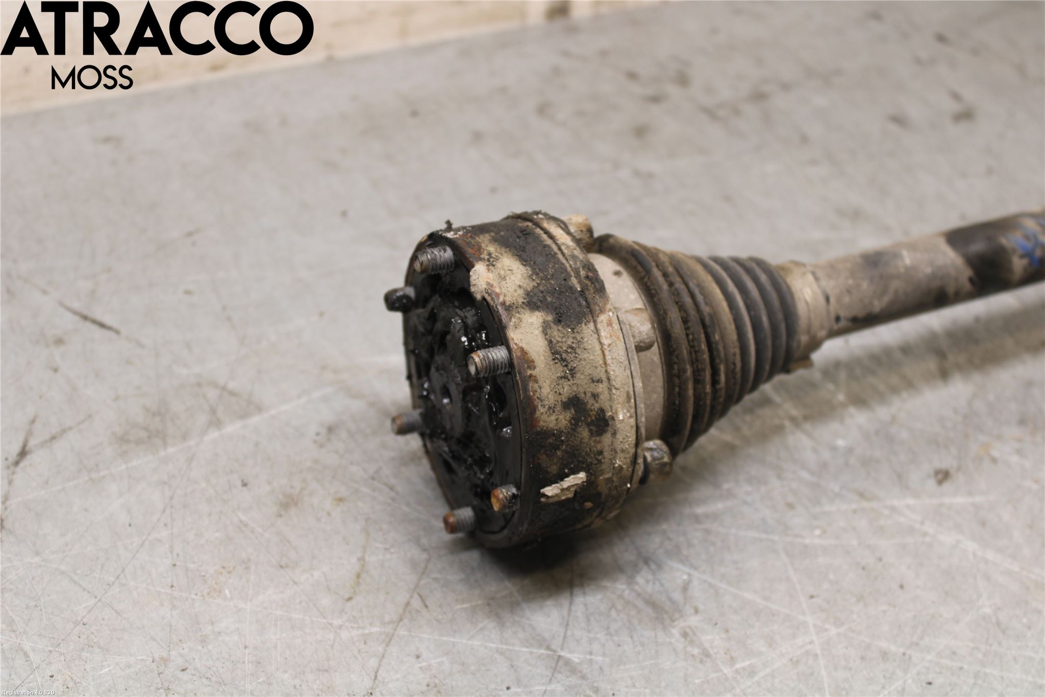 Volkswagen VW PASSAT 11-14 Drivaxel Bak Höger