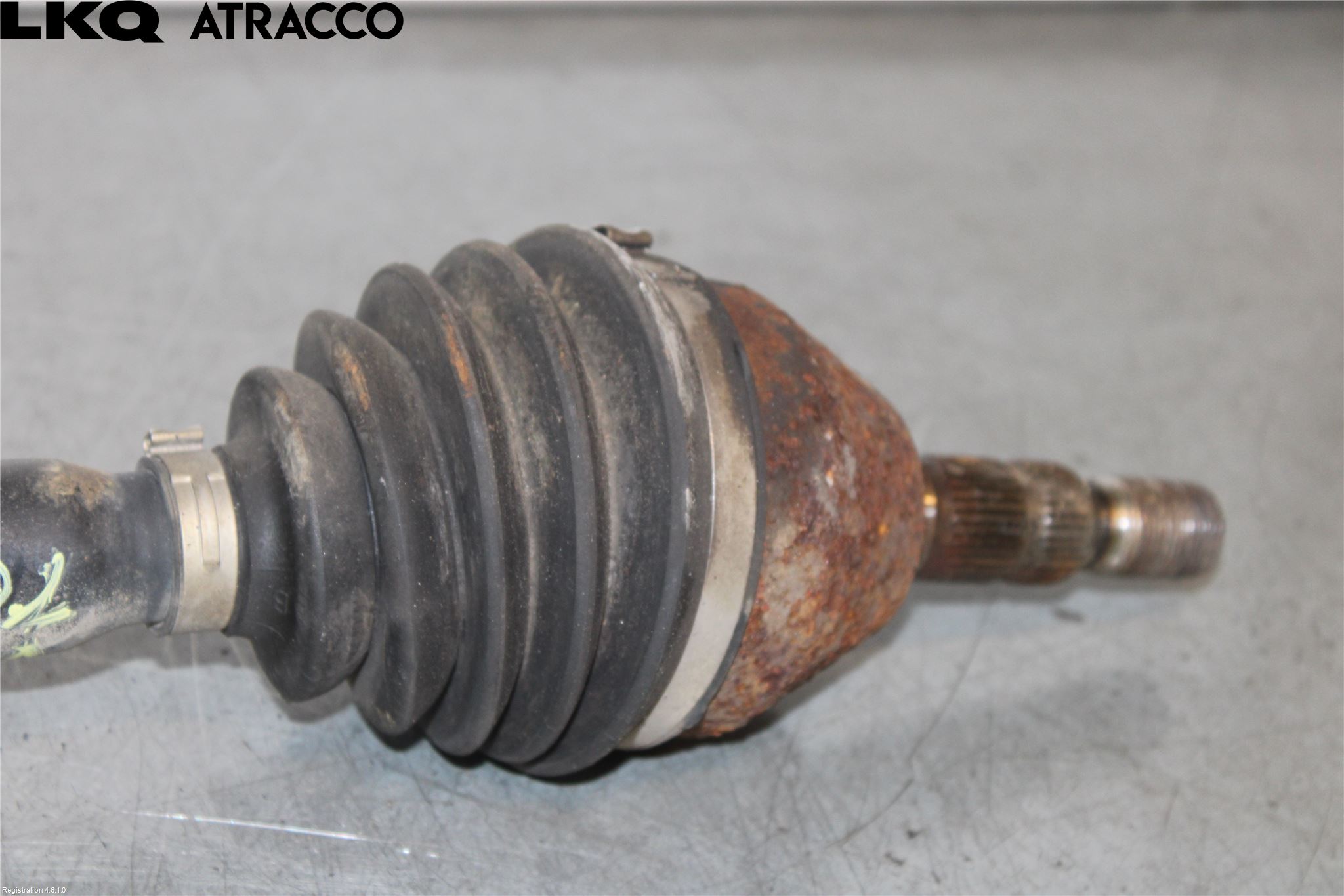 Volvo V40 12-19 Drivaxel Fram Vänster