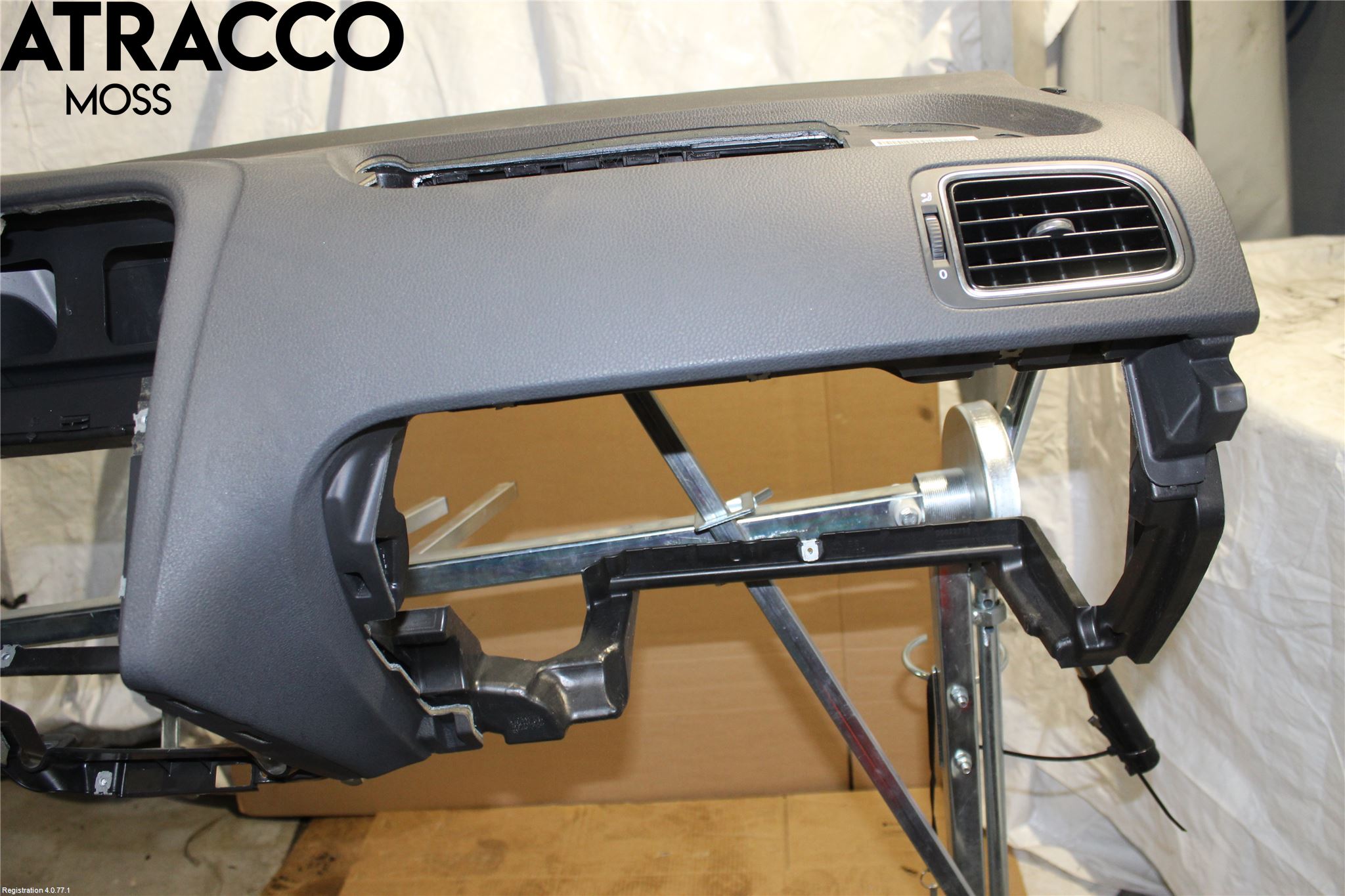 Volkswagen VW POLO 10-17 Instrumentbräda