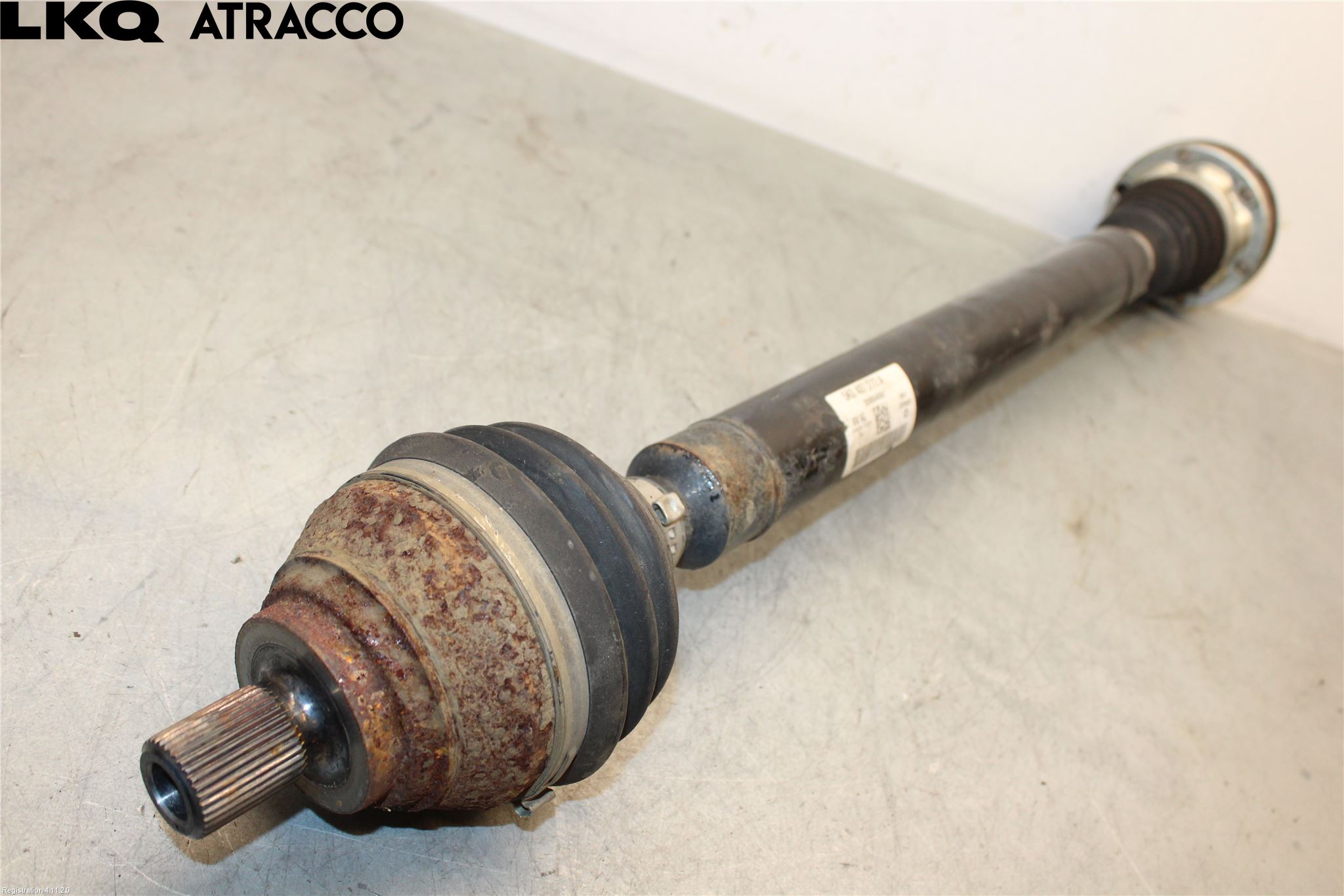Volkswagen VW CADDY 11-15 Drivaxel Fram Höger