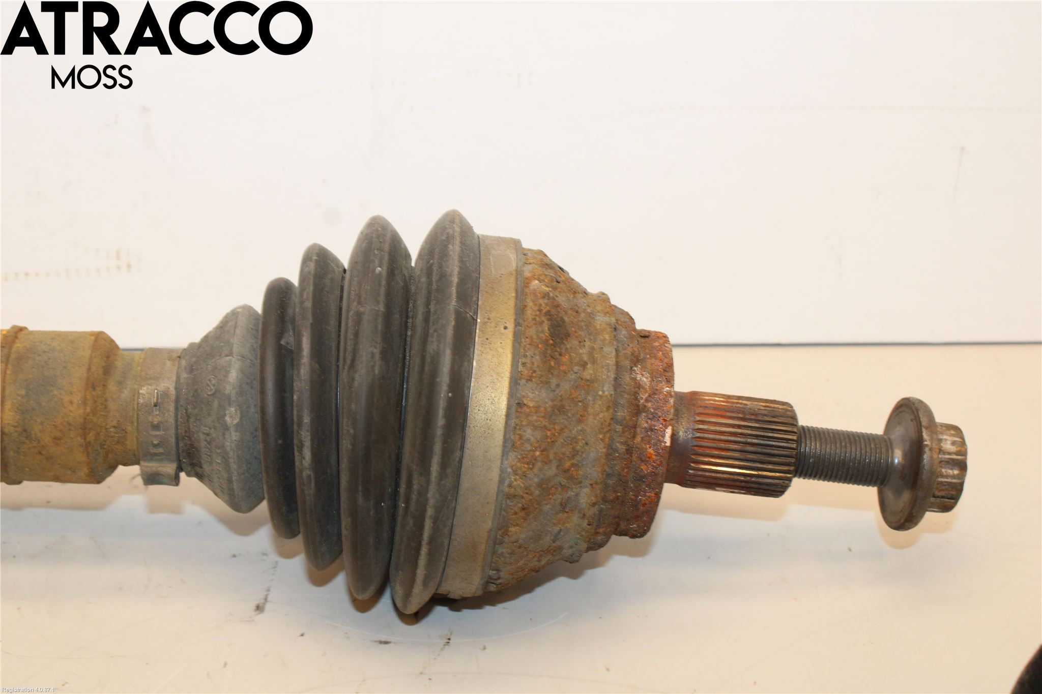 Volkswagen VW PASSAT 11-14 Drivaxel Fram Höger