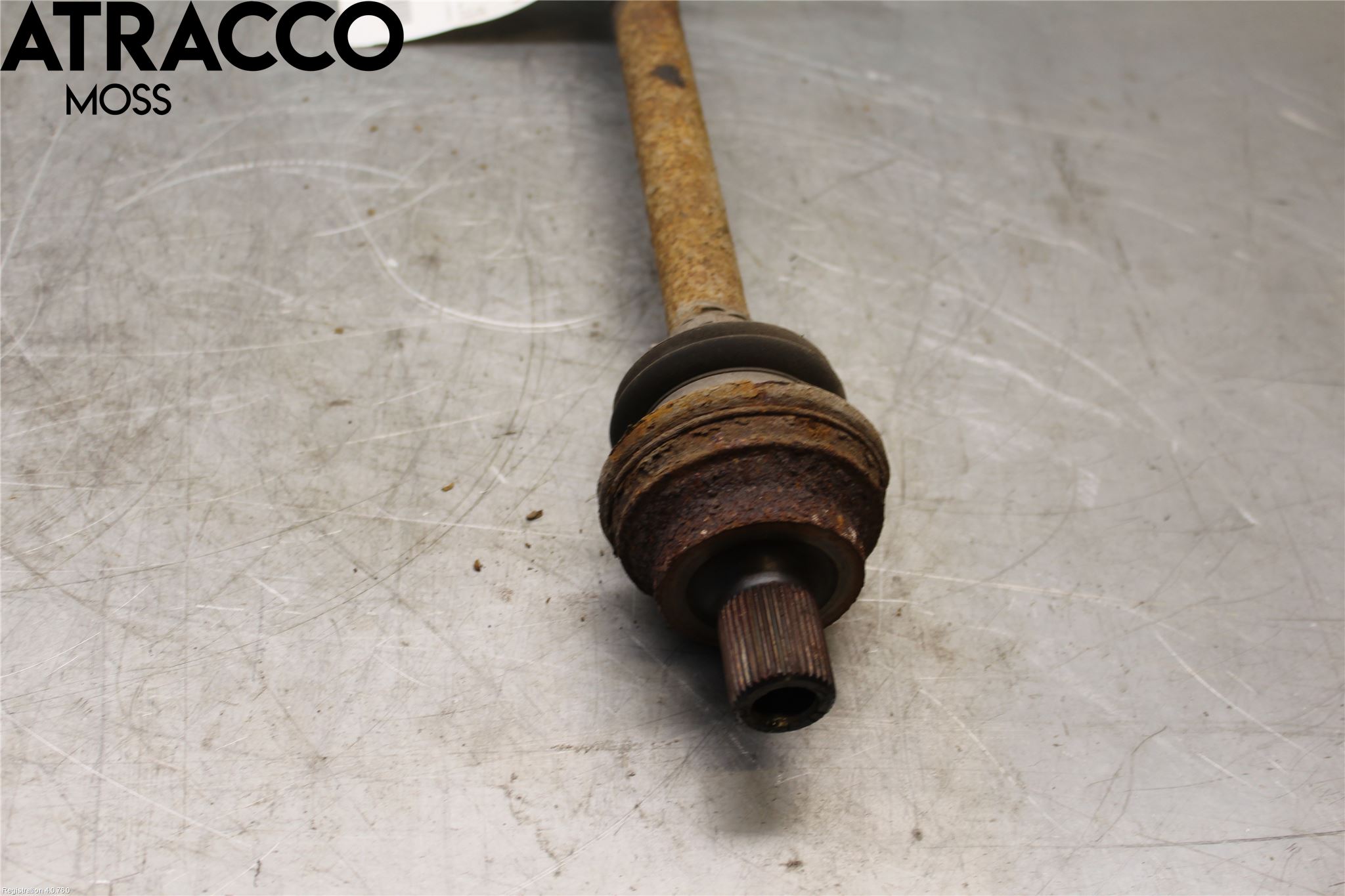 Volkswagen VW TIGUAN 07-16 Drivaxel Bak Vänster