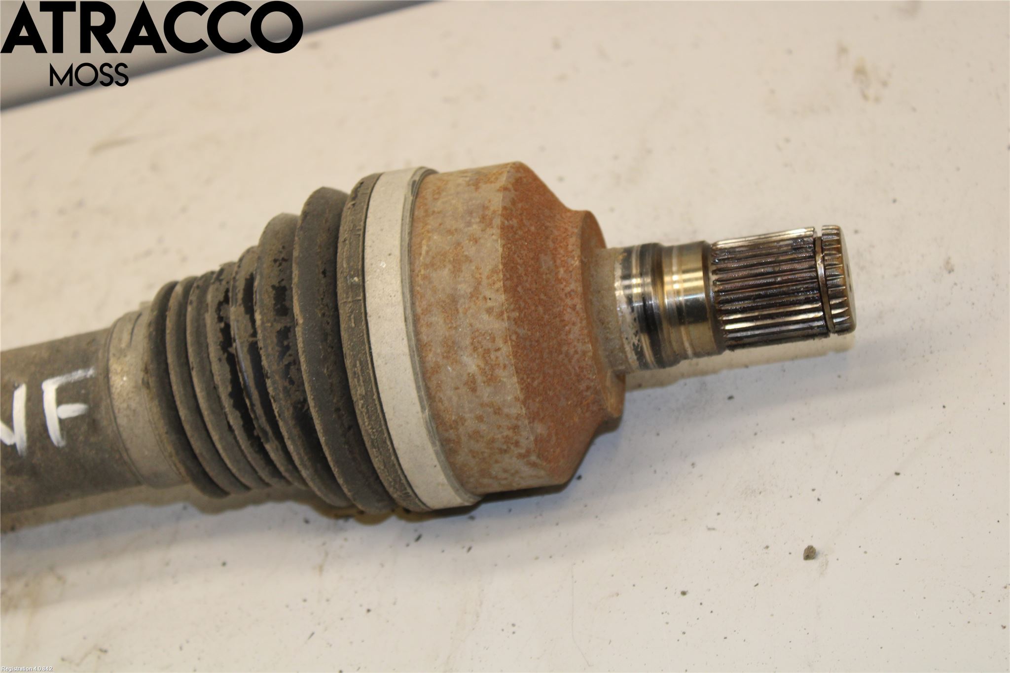 Volvo XC70 08-13 Drivaxel Fram Vänster