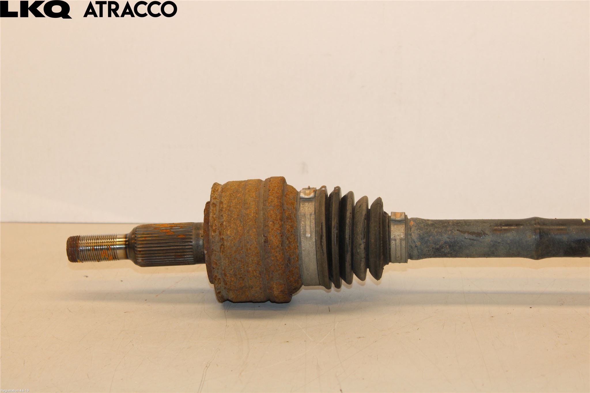 Volkswagen VW TRANSP/CARAVELLE (T6) 16-22 Drivaxel Bak Vänster