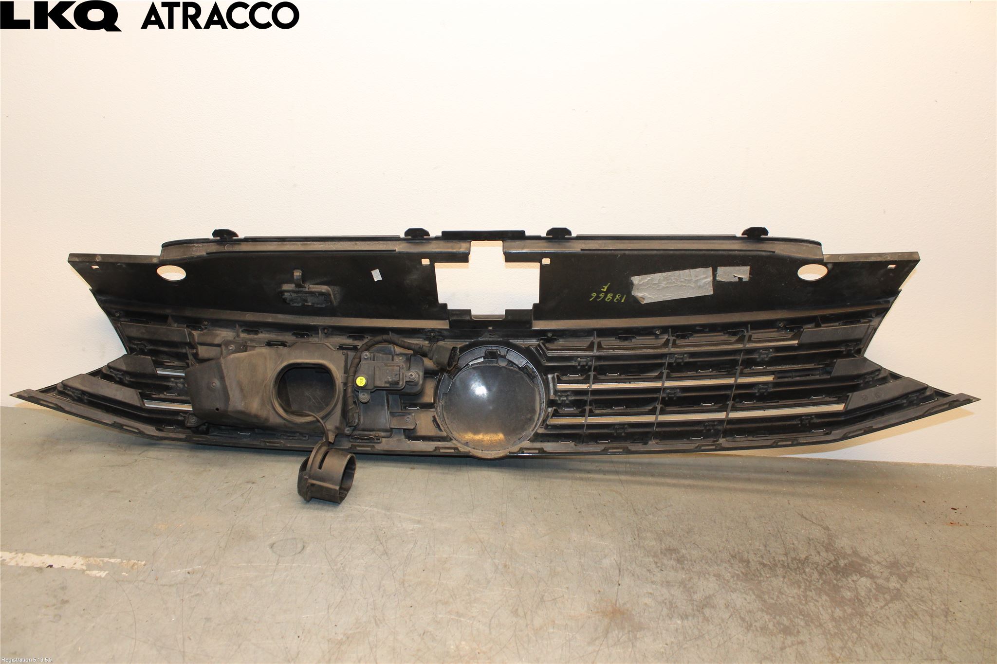 Volkswagen VW PASSAT 15-19 Grill Komp