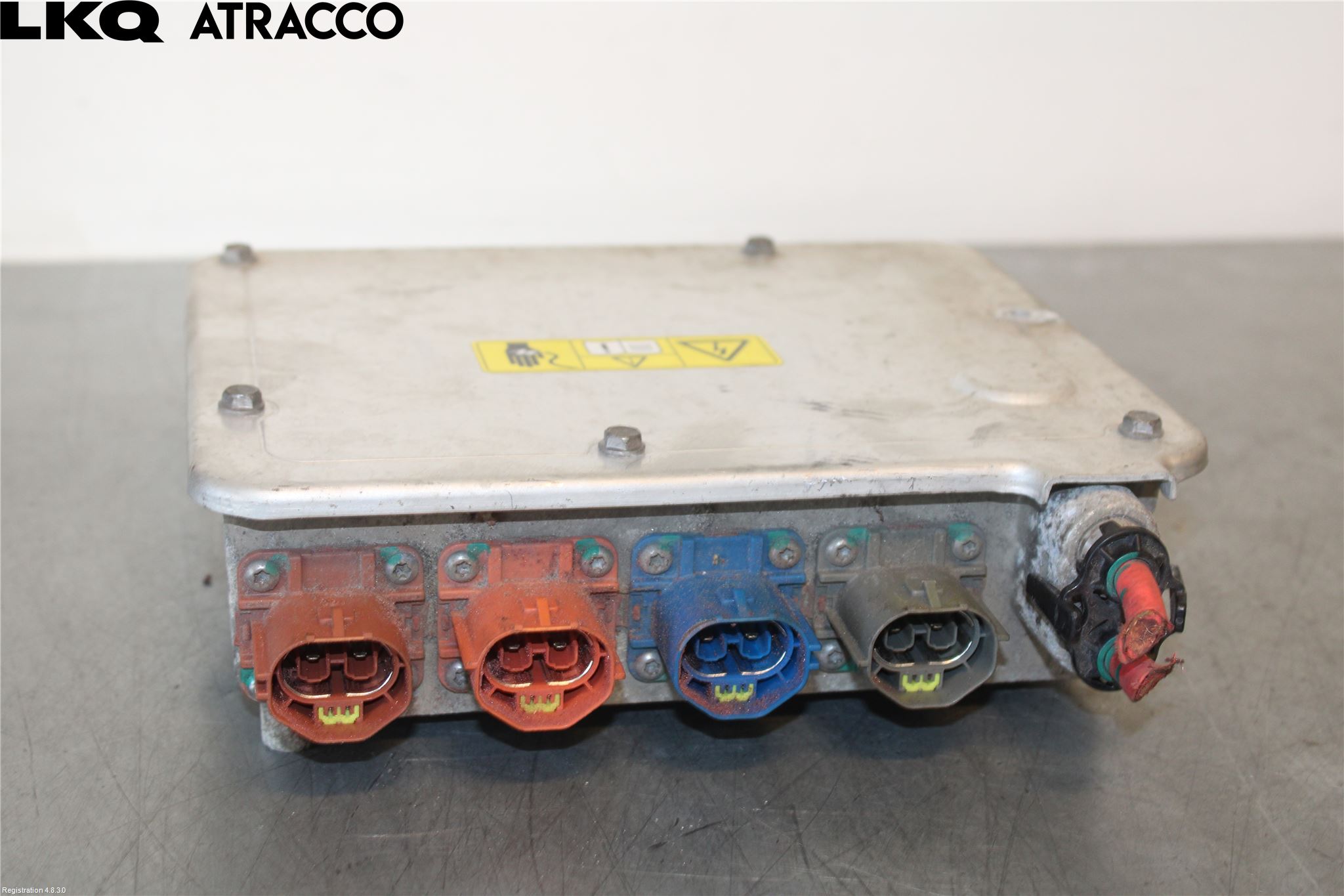 Tesla MODEL S 13- Converter
