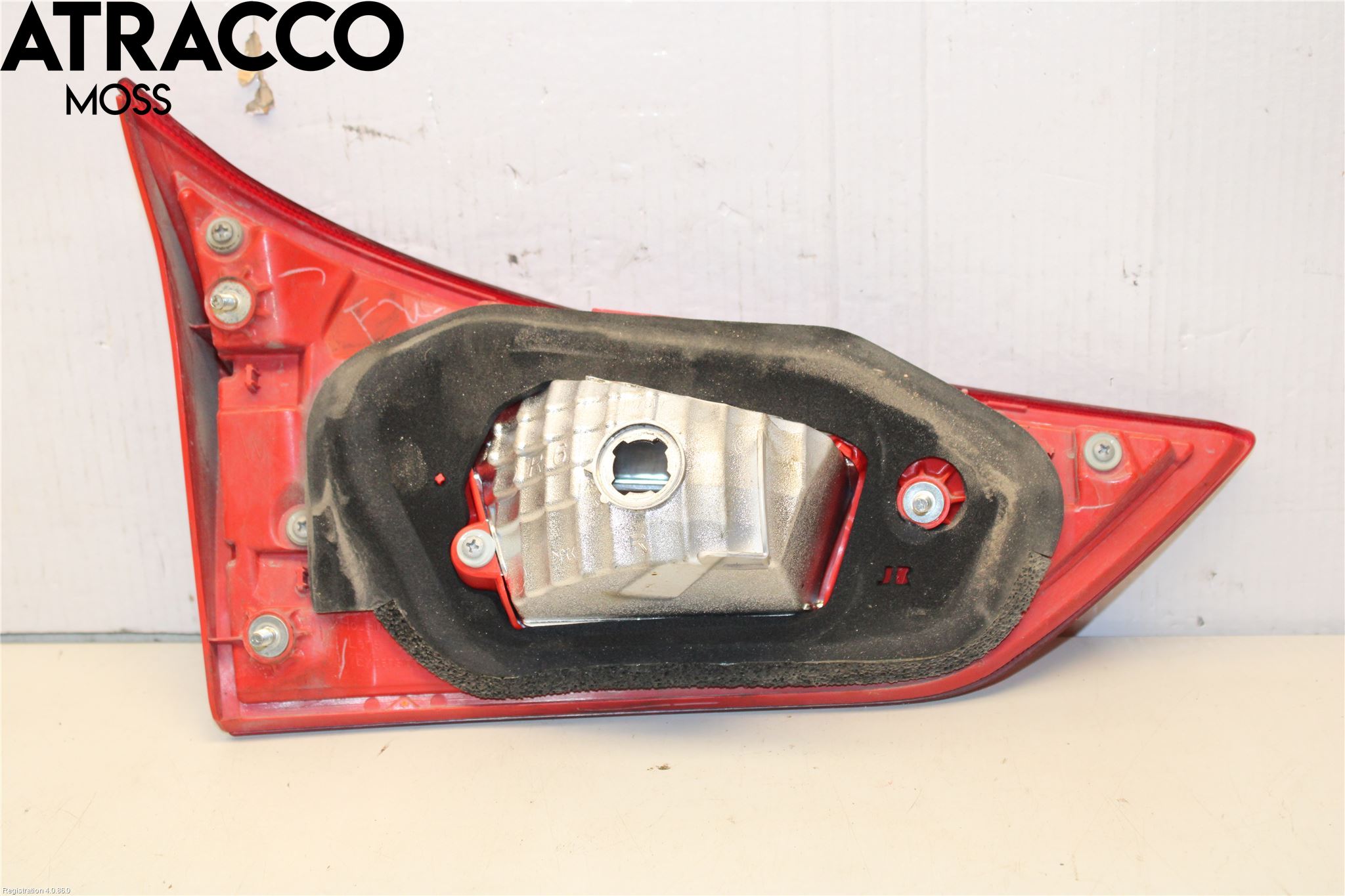 Toyota AURIS 13-19 Bakljus Lucka Hö