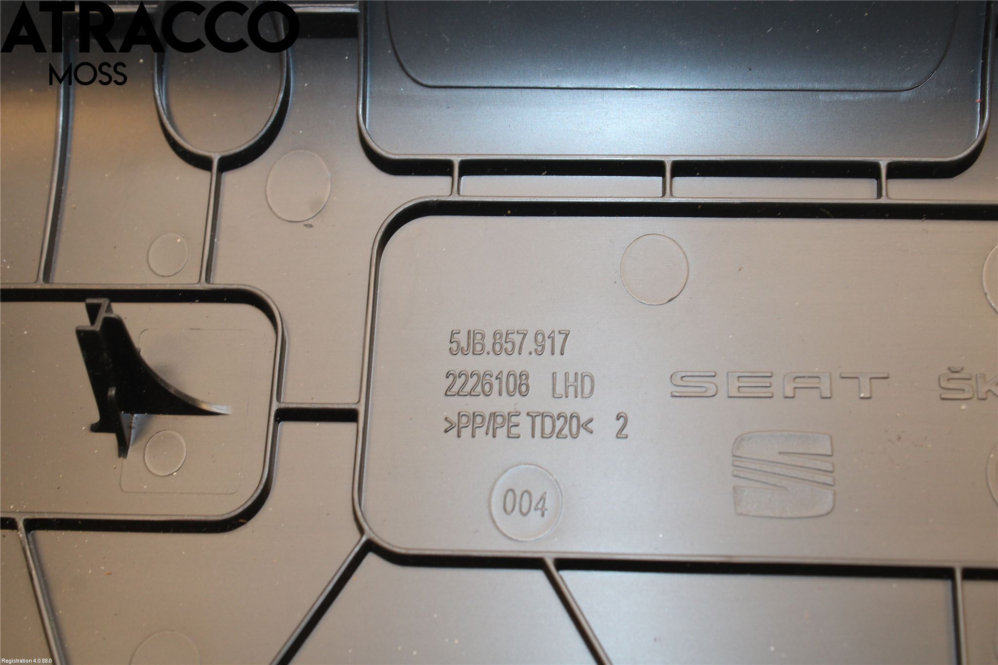 Skoda RAPID Instrbräda Stötskydd