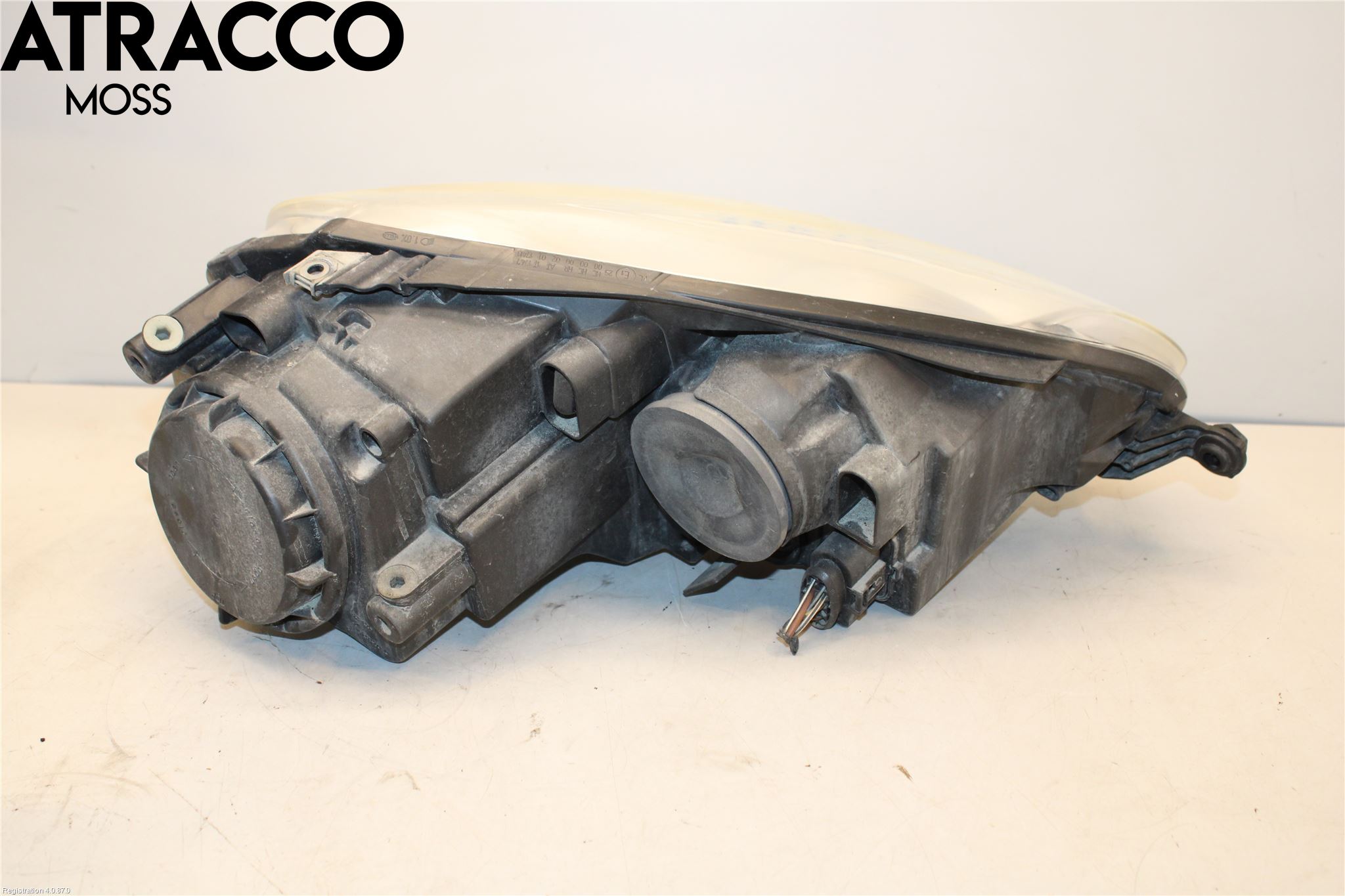 Volkswagen VW GOLF V 04-09 Strålkastare Vänster