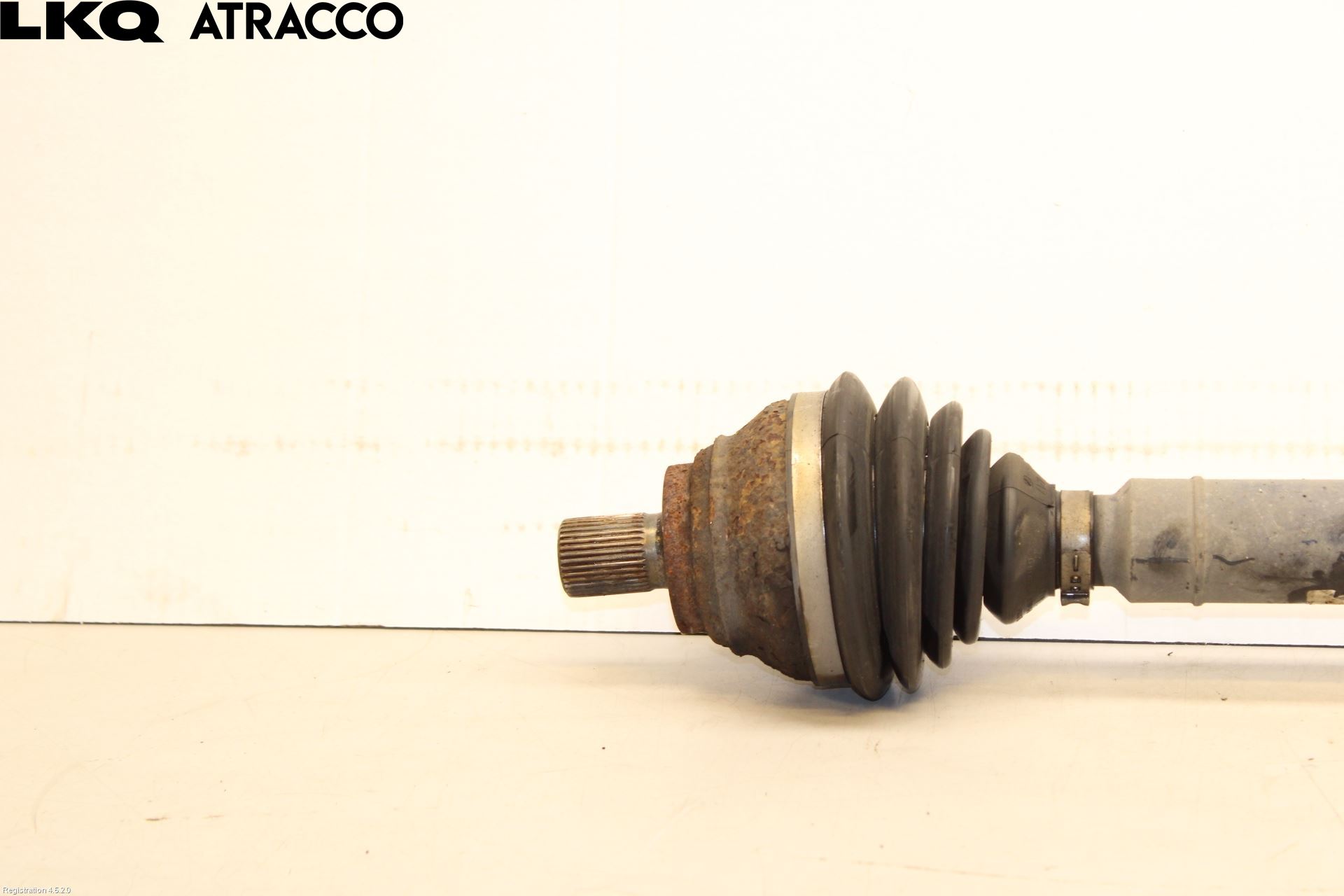 Volkswagen VW PASSAT 11-14 Drivaxel Fram Höger