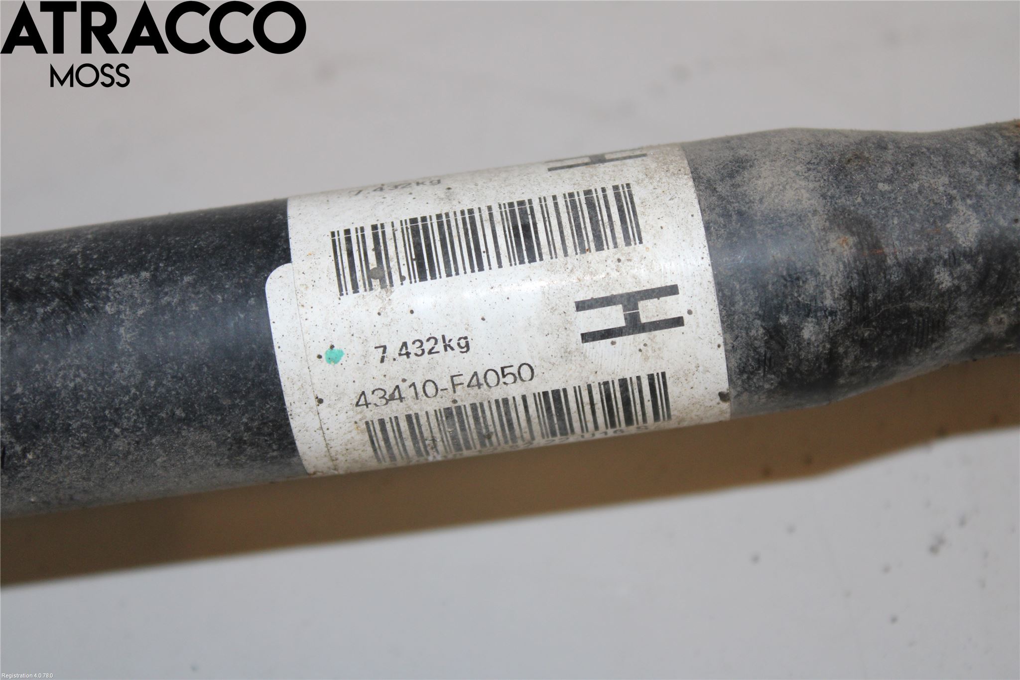 Toyota C-HR 16-23 Drivaxel Fram Höger