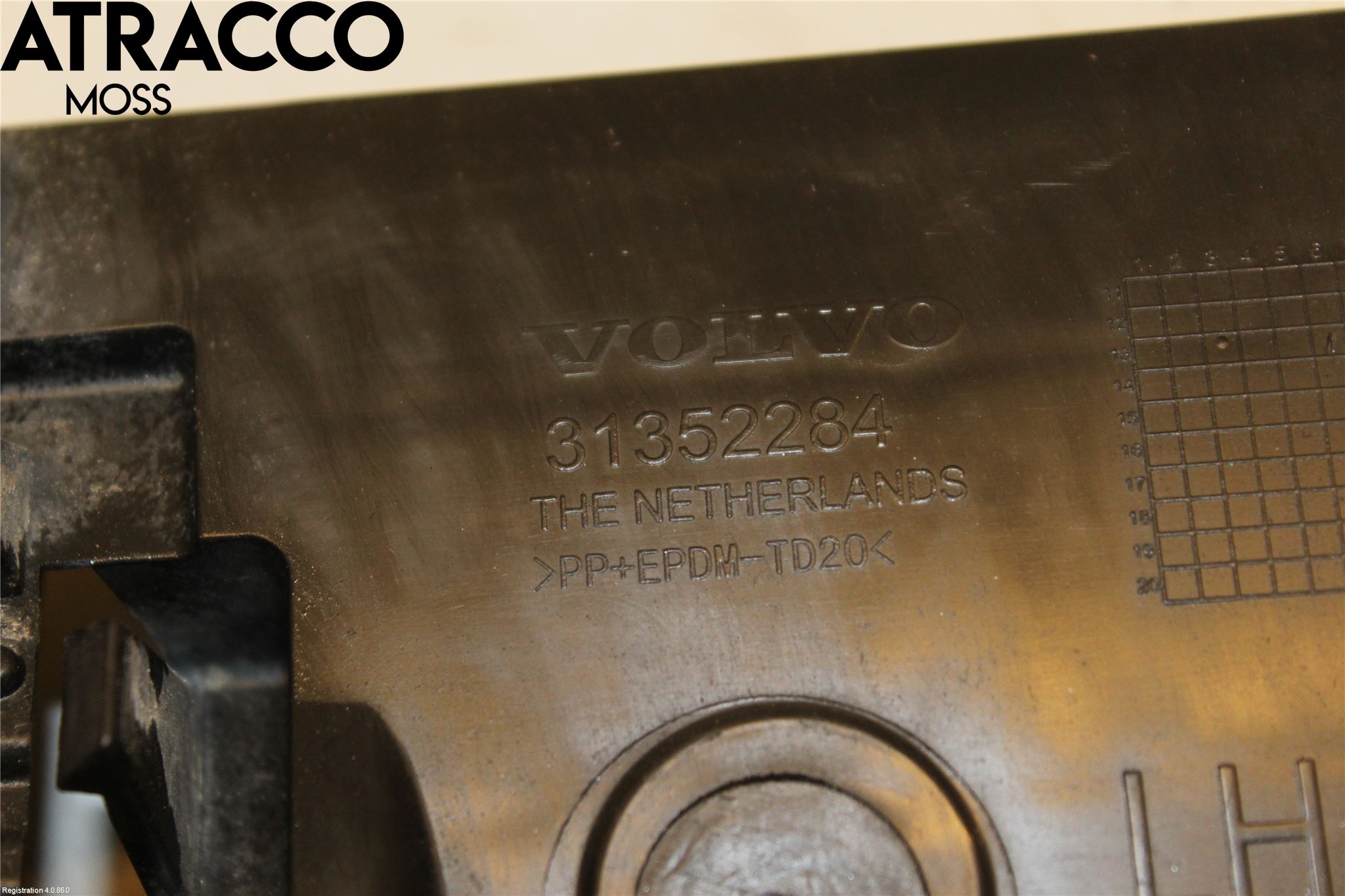 Volvo V60 11-13 Stötfångarbärjärn Bak