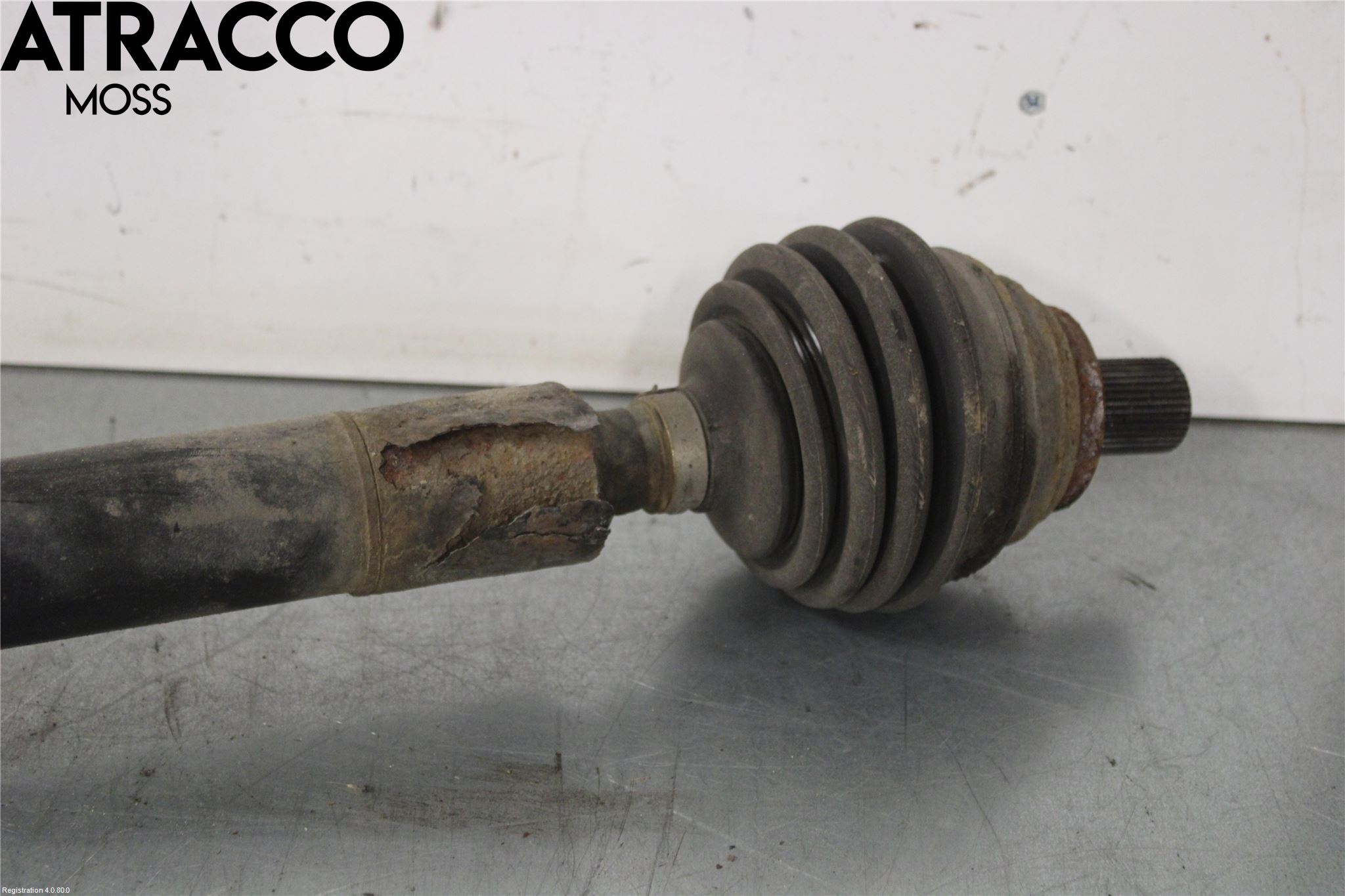 Volkswagen VW GOLF V 04-09 Drivaxel Fram Höger