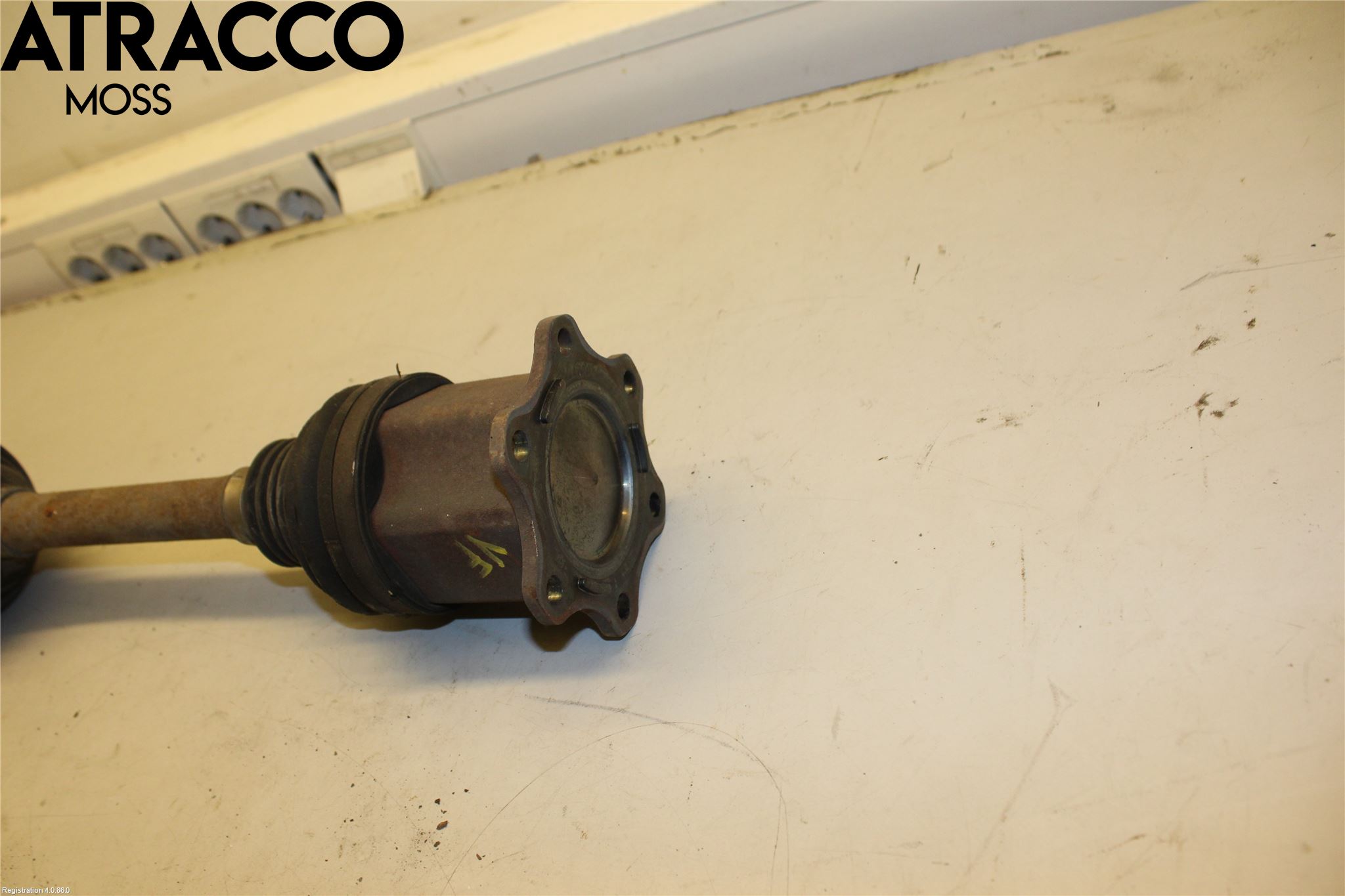 Volkswagen VW PASSAT 15-19 Drivaxel Fram Vänster
