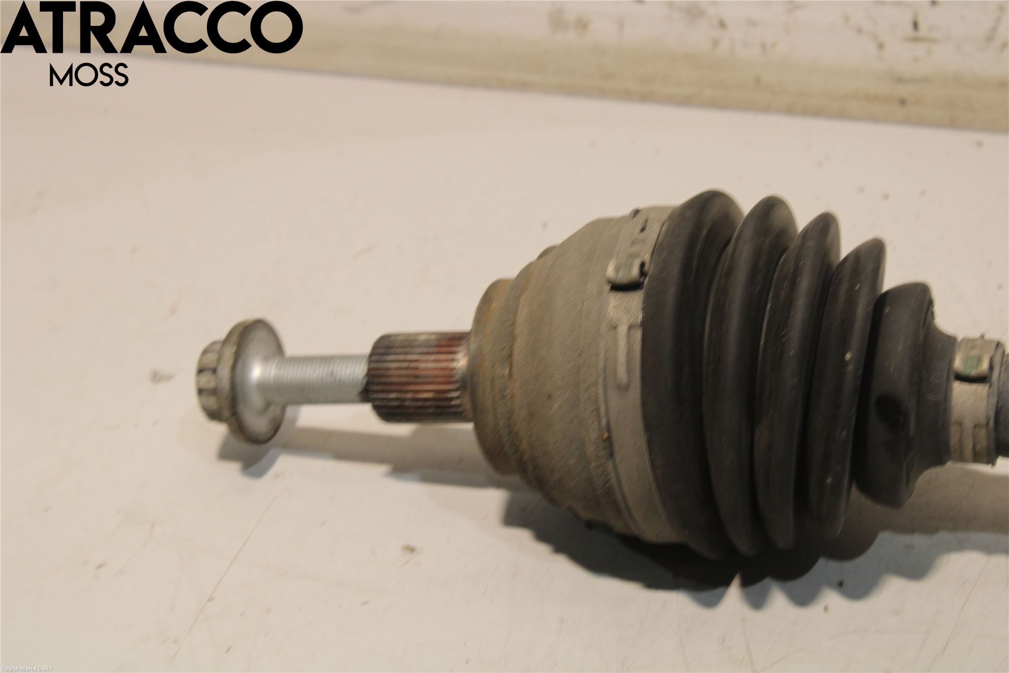 Volkswagen VW CADDY 16-20 Drivaxel Fram Vänster