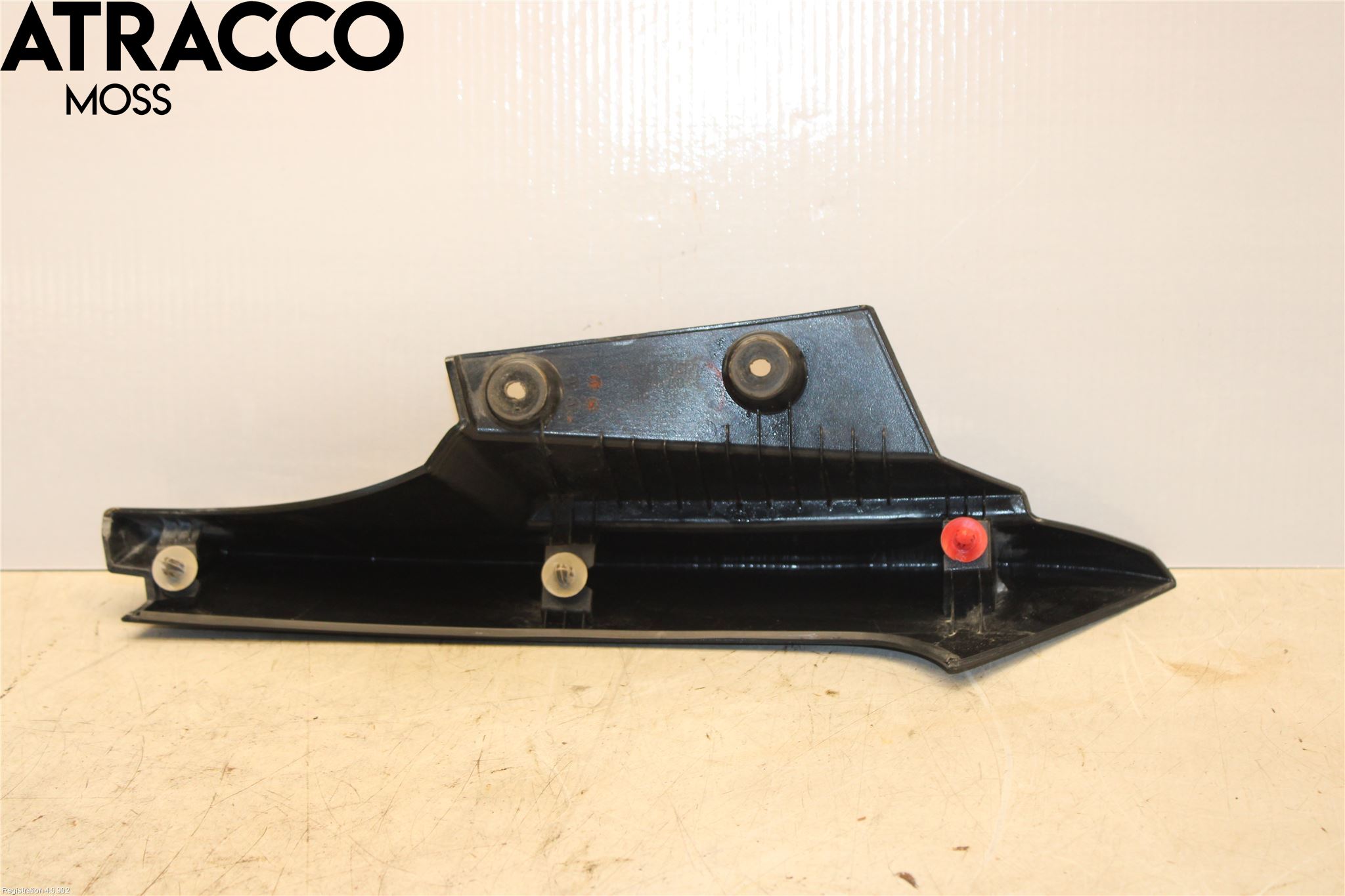 Nissan X-TRAIL 14-21 Spoiler Baklucka