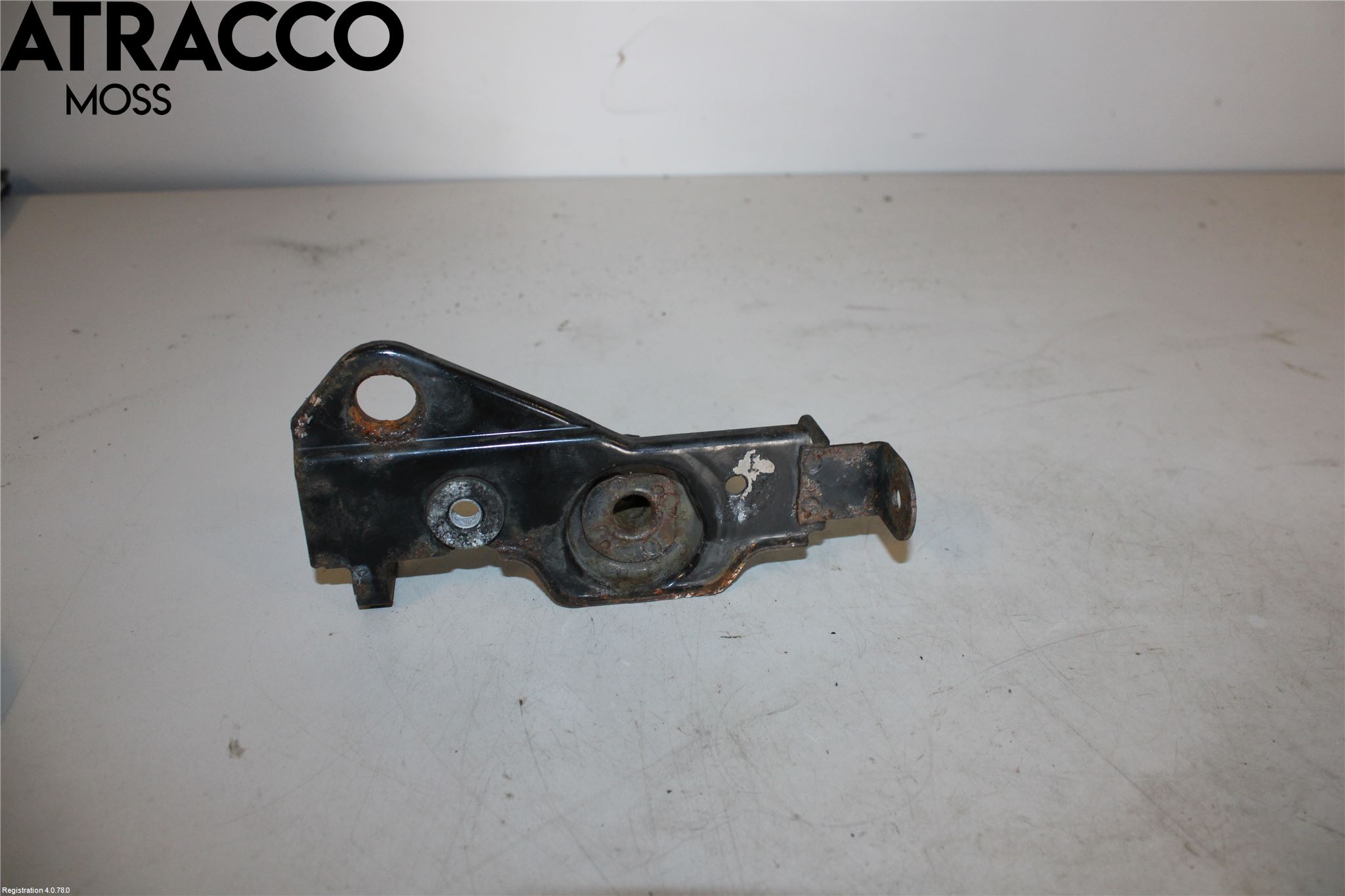 Toyota RAV4 13-18 Kylarfäste-Ram-Balk