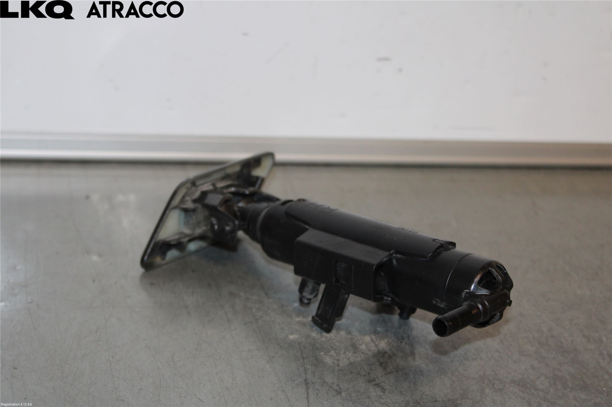Ford KUGA 13-16 Spolarmunstycke Strålkastare