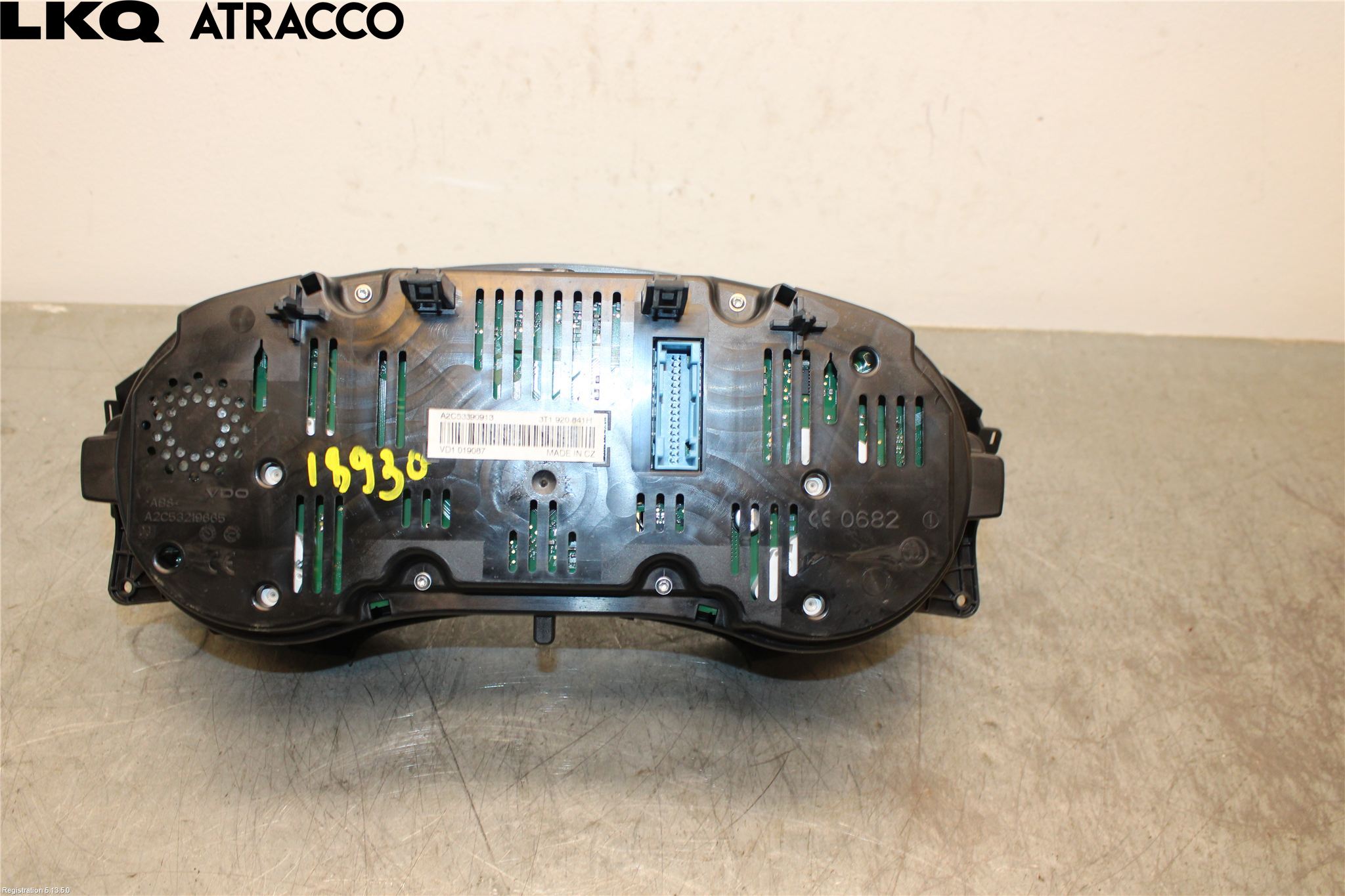 Skoda SUPERB 09-15 Instrument Hast