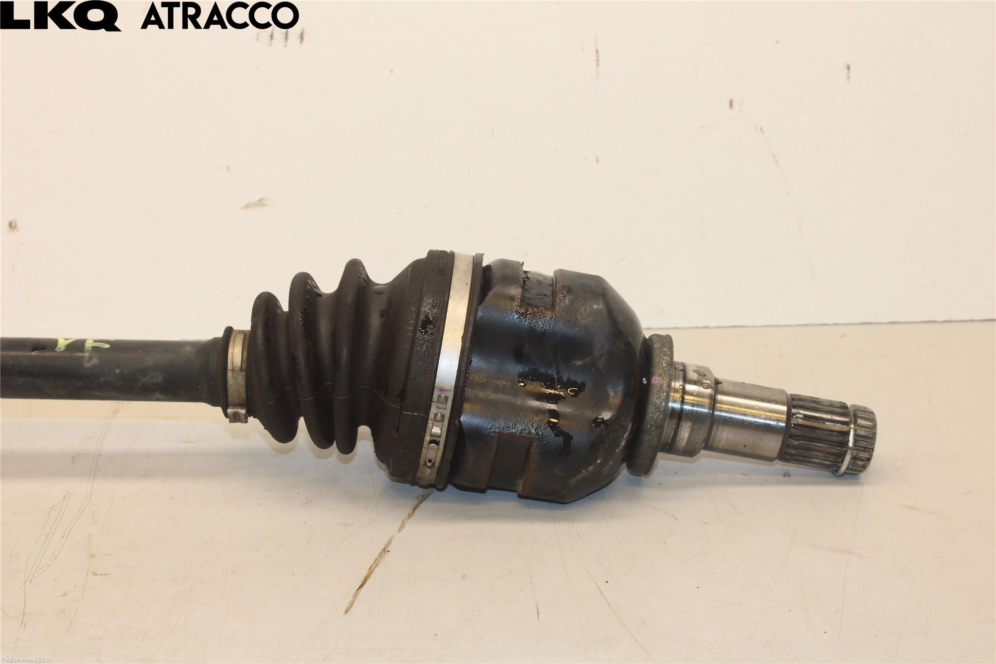 Toyota YARIS XP130 15-20 Drivaxel Fram Vänster