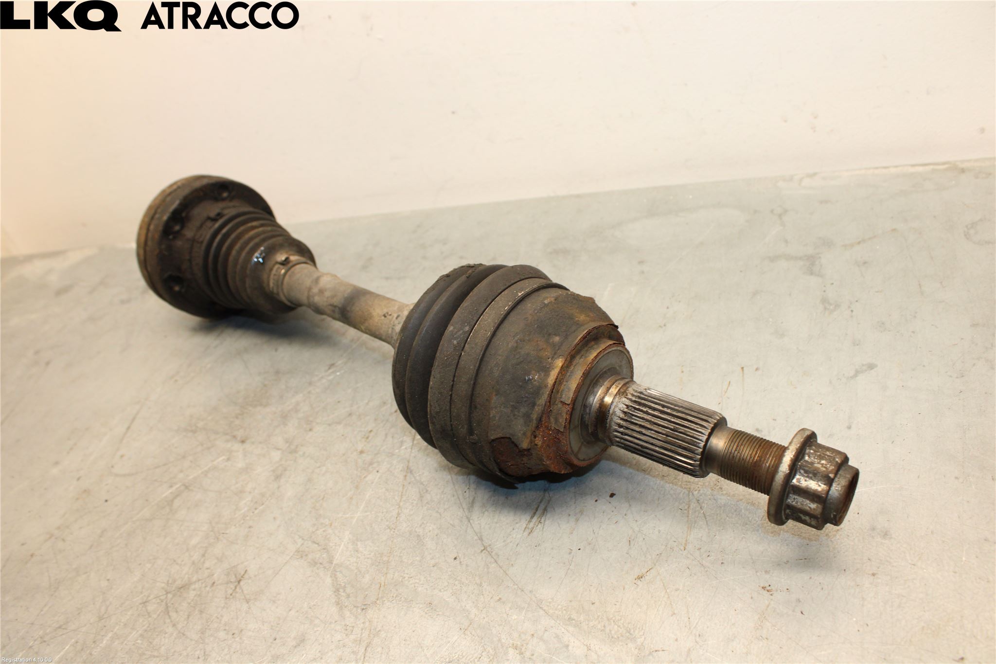 Porsche CAYENNE 03- Drivaxel Fram Höger