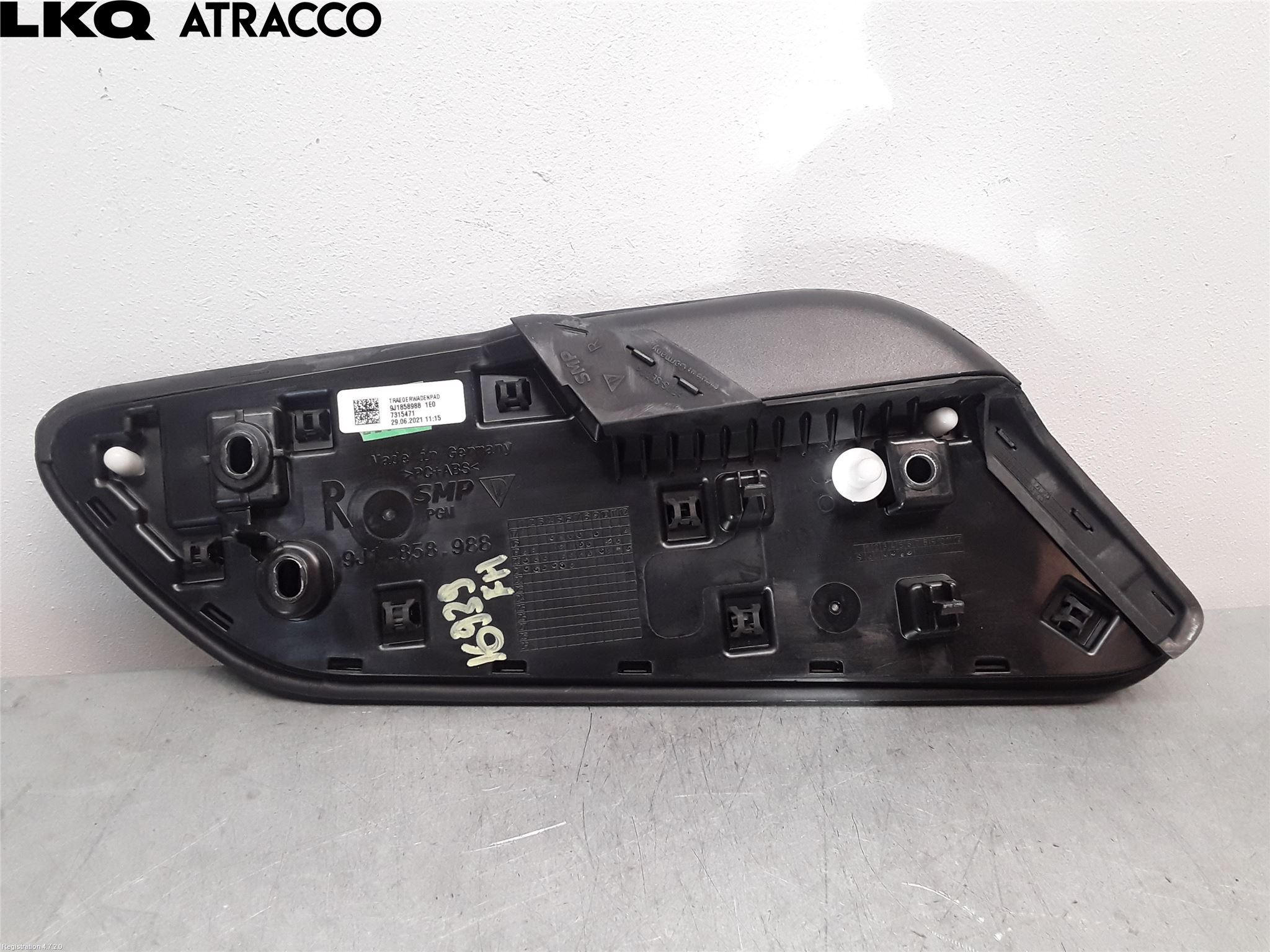 Porsche TAYCAN 20- Inredning Armstöd