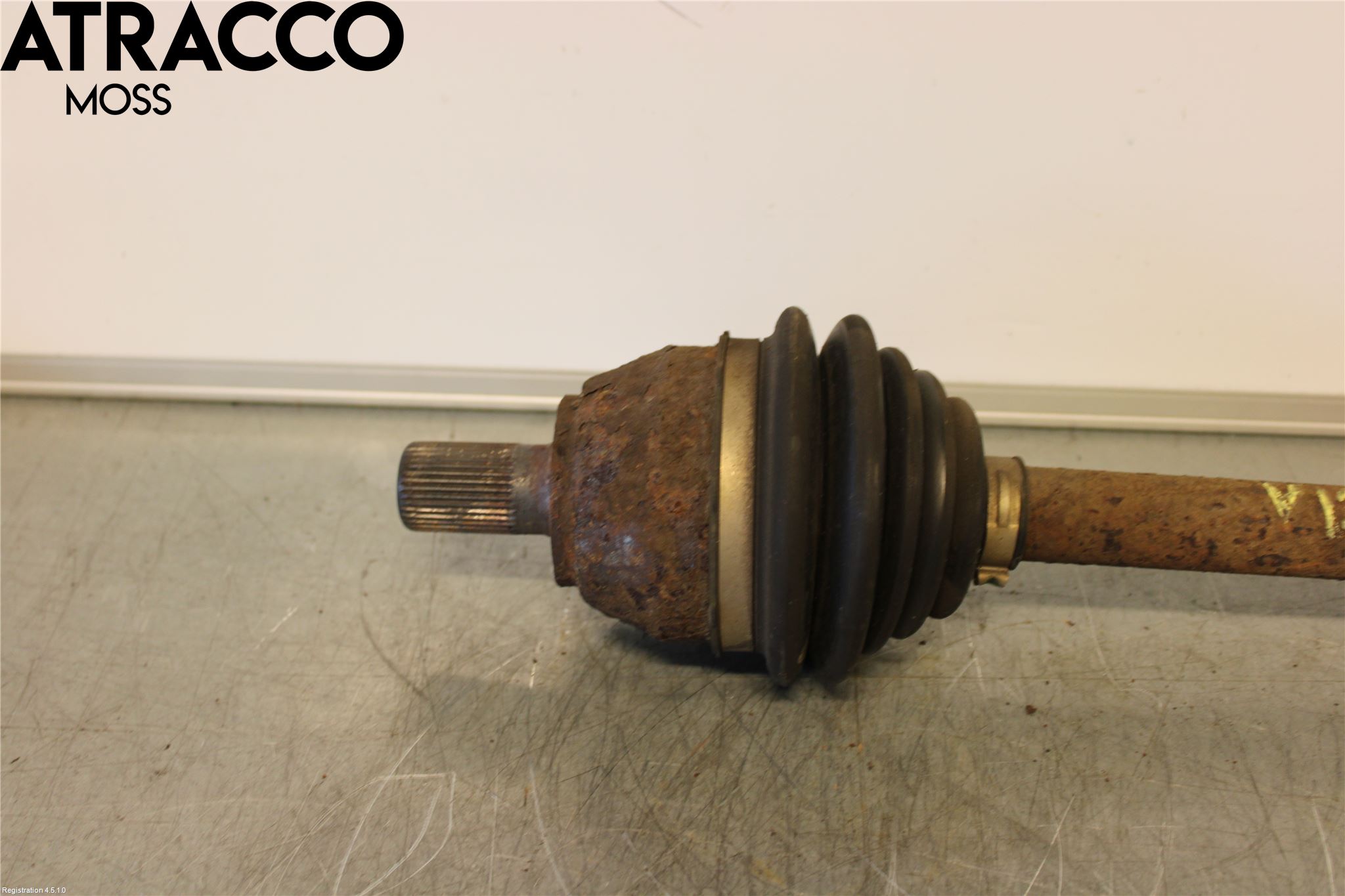 Volvo V50 08-12 Drivaxel Fram Vänster