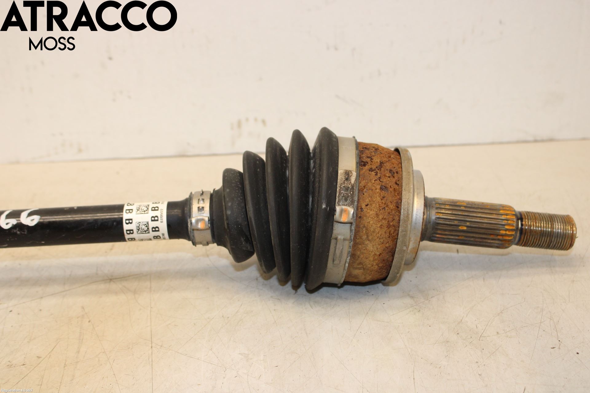Toyota YARIS CROSS XP21 21- Drivaxel Fram Vänster