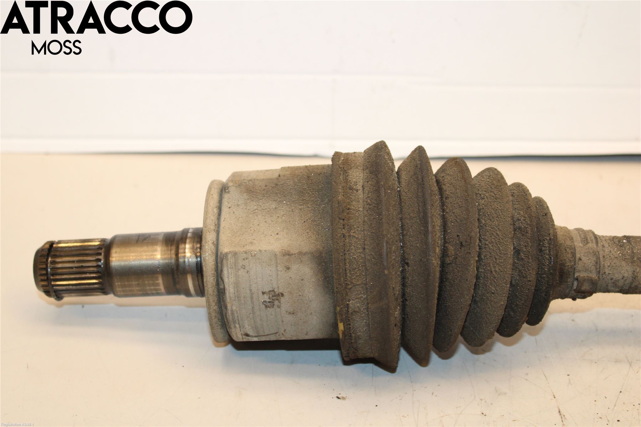 Hyundai TERRACAN Drivaxel Fram Vänster
