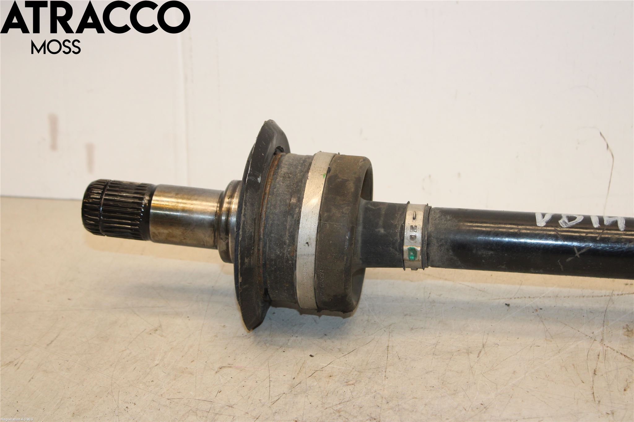 BMW 5 G30/G31/F90 17-23 Drivaxel Bak Vänster