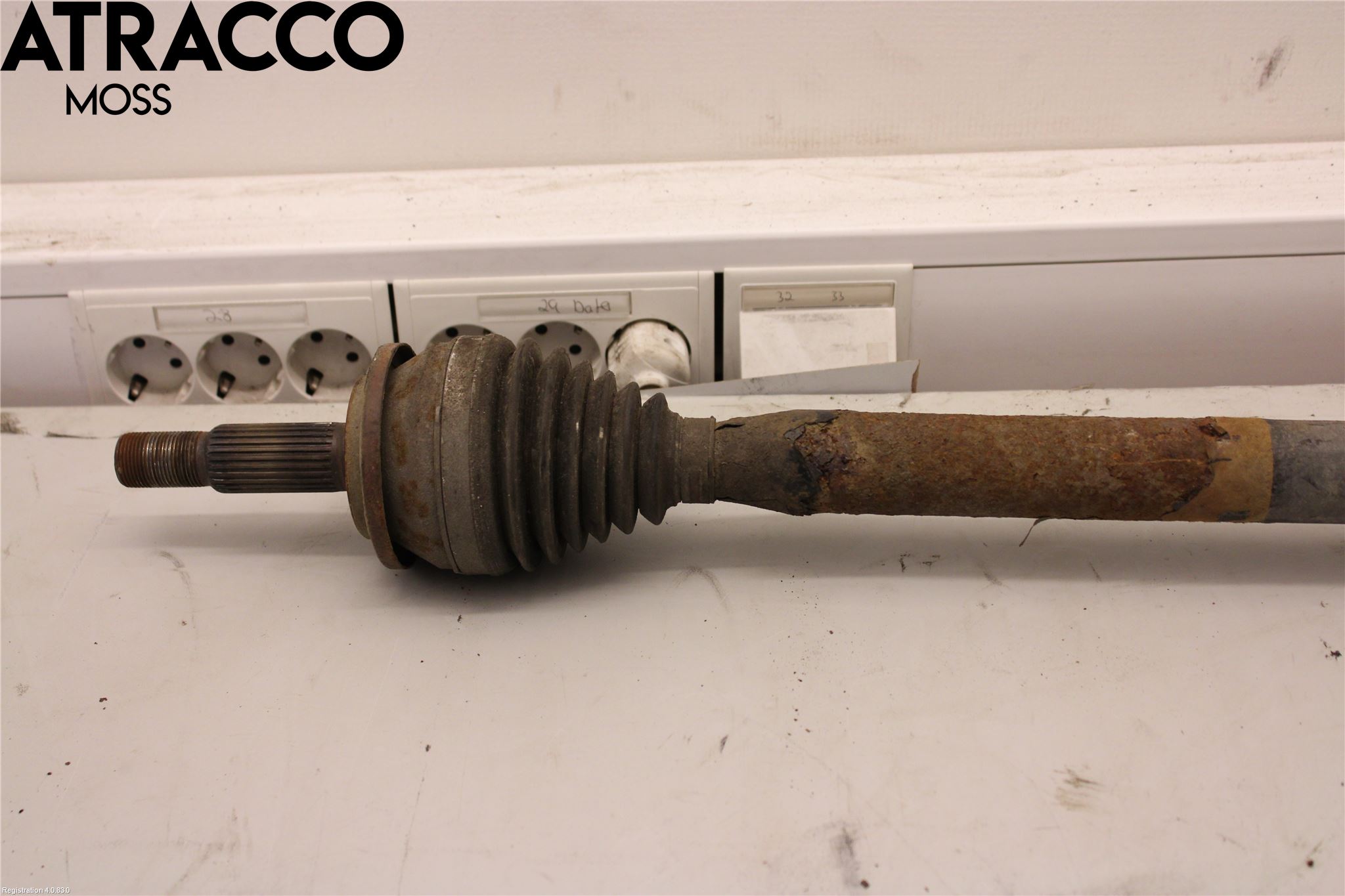 Toyota AVENSIS 09-15 Drivaxel Fram Höger