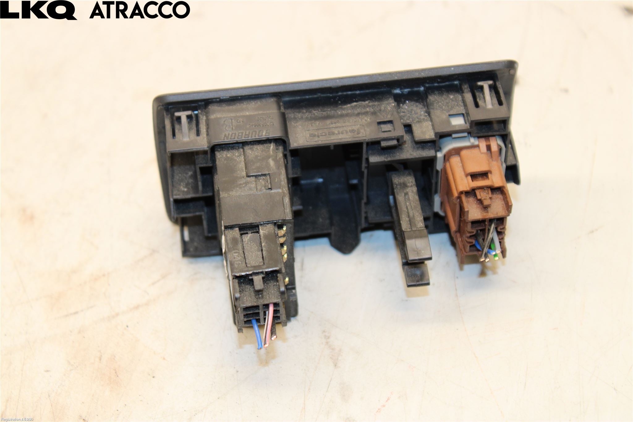 Nissan NV250 20-22 Strömställare Övrigt