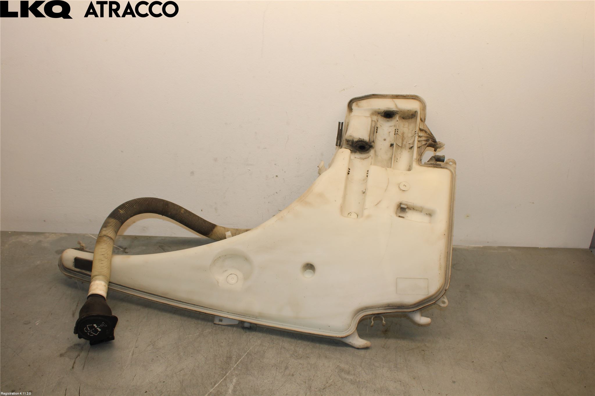BMW 1 E82/88 Coupé/Cab 06-13 Spolartank Vindruta-Strål