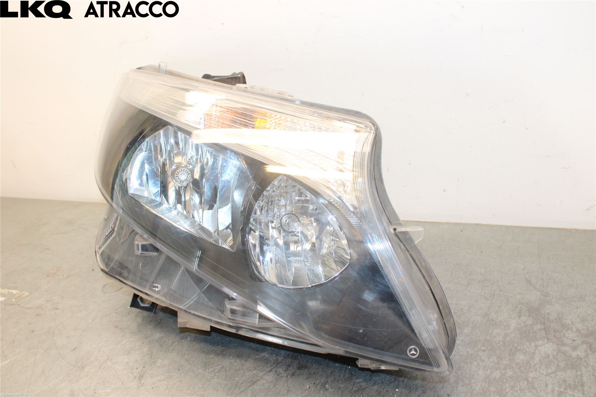 Mercedes-Benz MB VITO/V-KLASS (W640,W447,W448) 14- Strålkastare Höger
