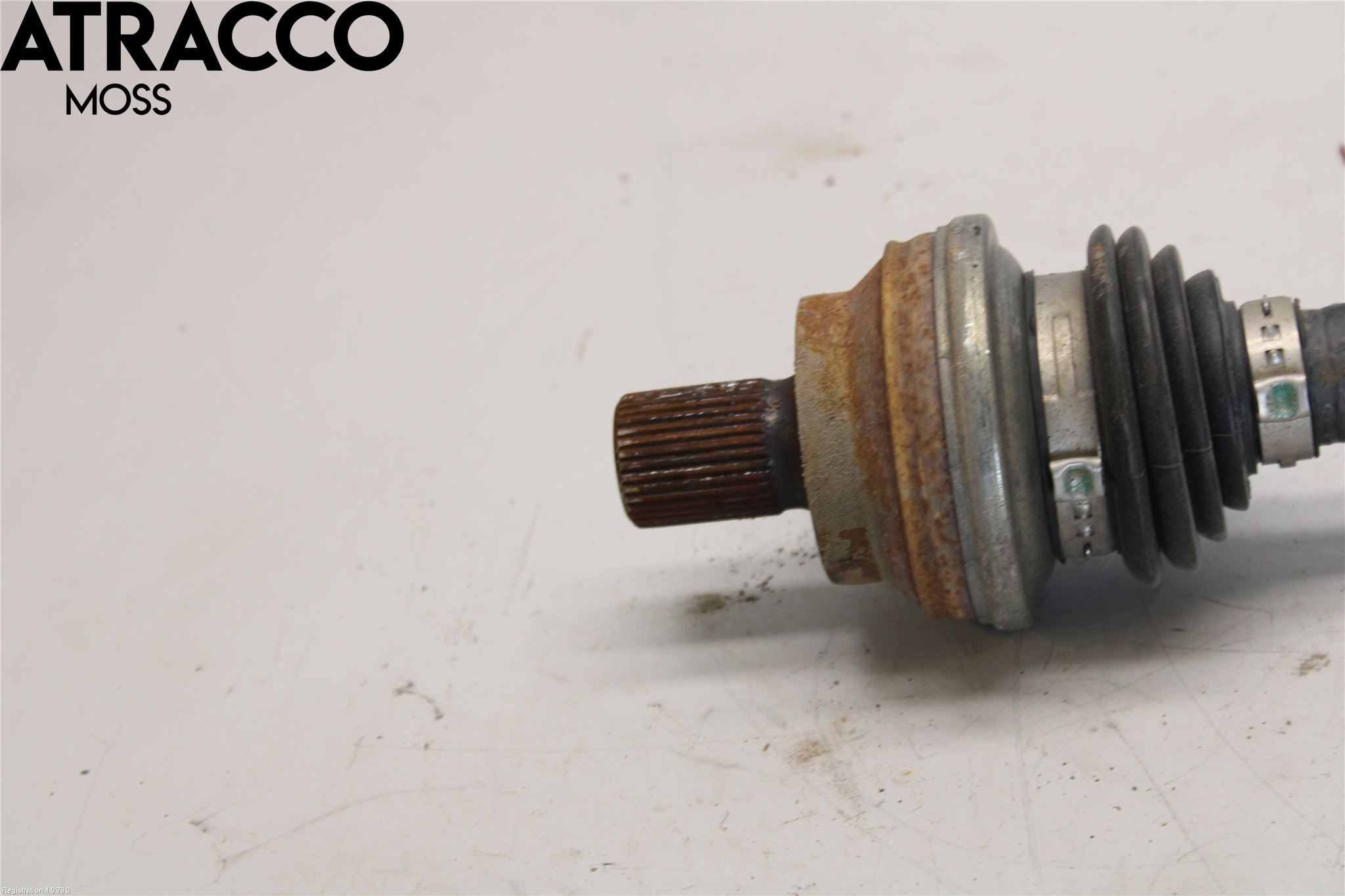 Volkswagen VW TIGUAN 07-16 Drivaxel Bak Vänster