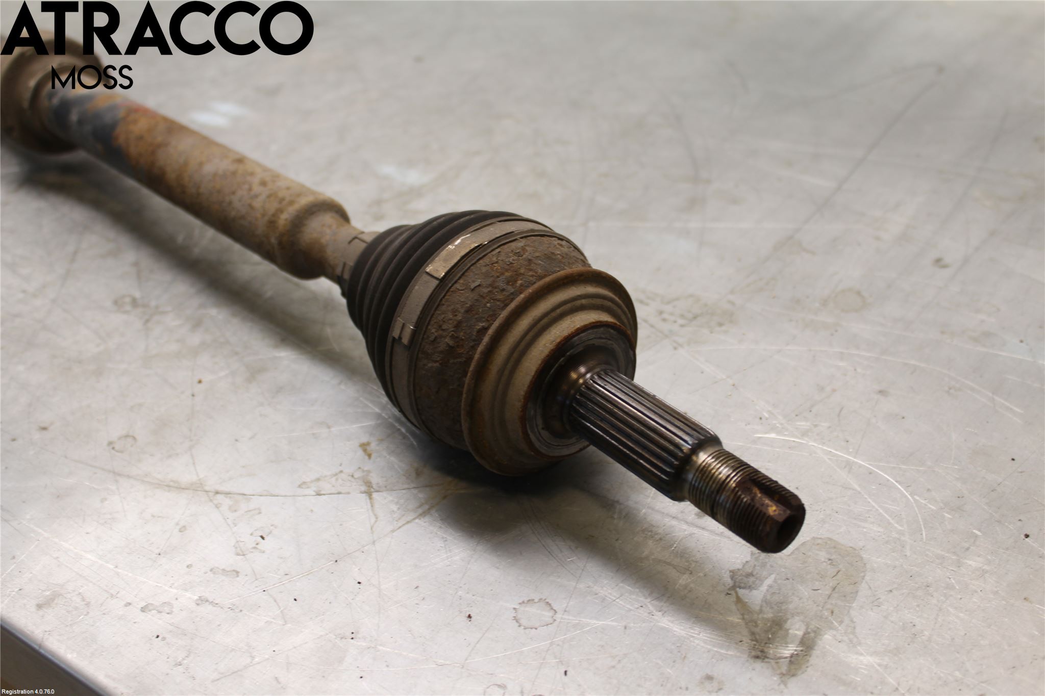Toyota PRIUS+ ZVW40 12-20 Drivaxel Fram Höger
