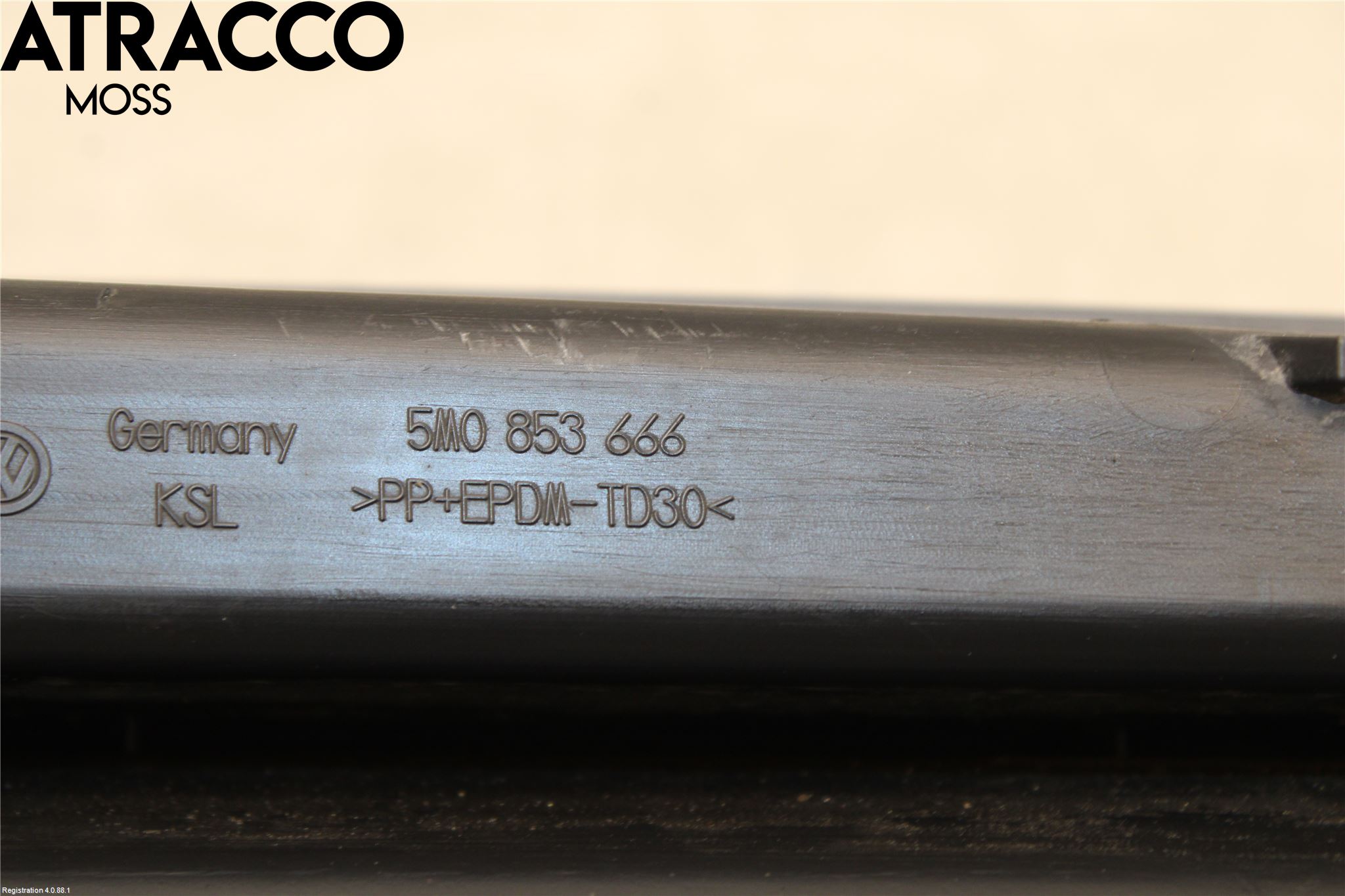 Volkswagen VW GOLF PLUS/CROSS GOLF 04-14 Grilldel Höger