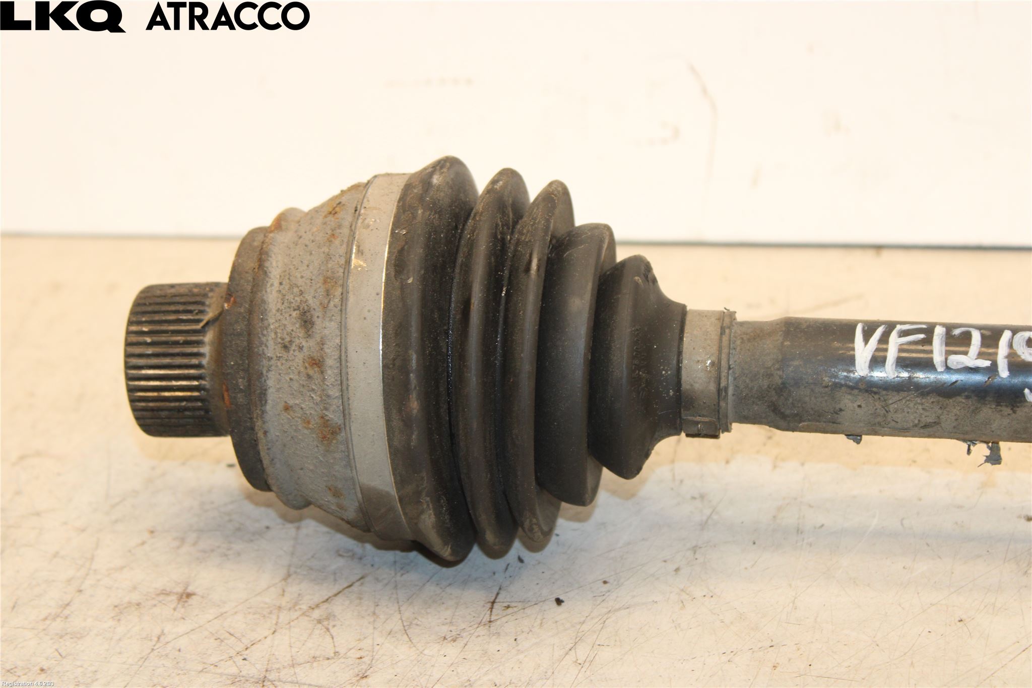 Audi A4/S4 08-11 Drivaxel Fram Vänster