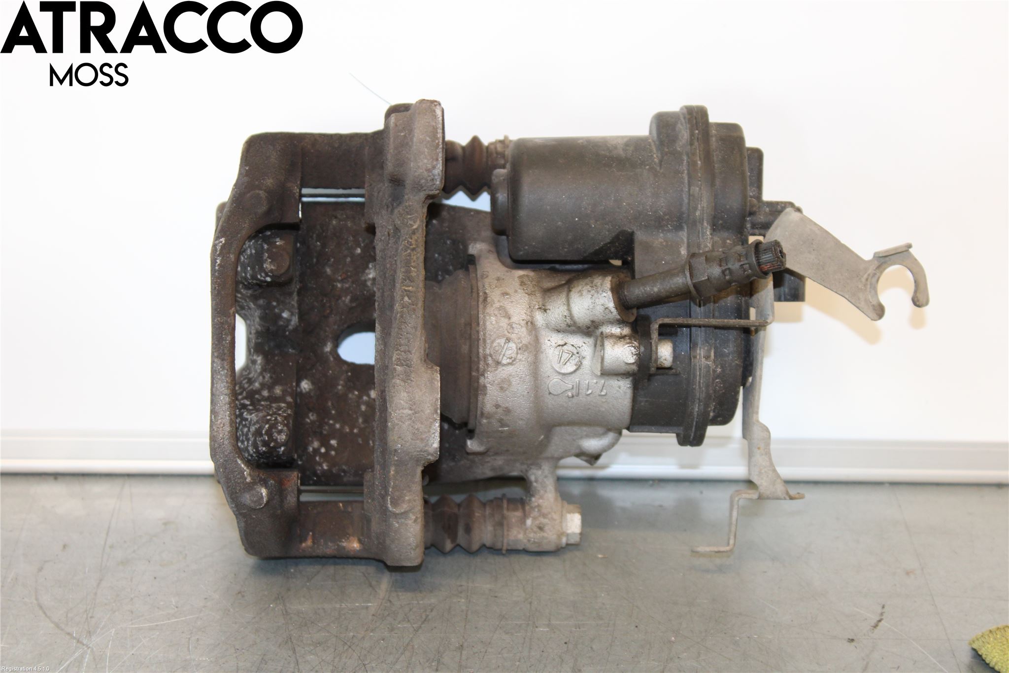 BMW 5 G30/G31/F90 17-23 Bromsok Bak Höger